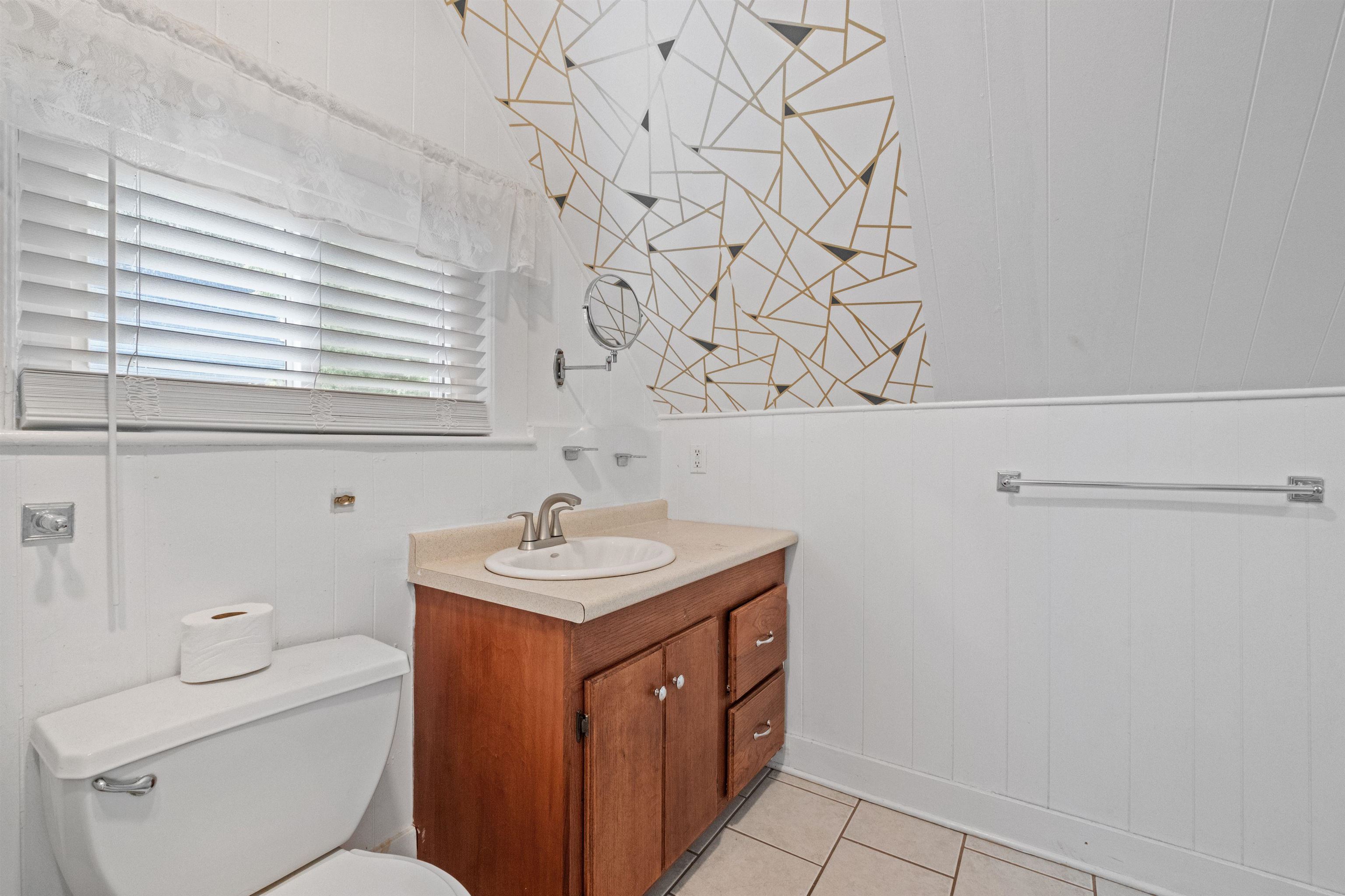 376 Portland Street Property Photo 22