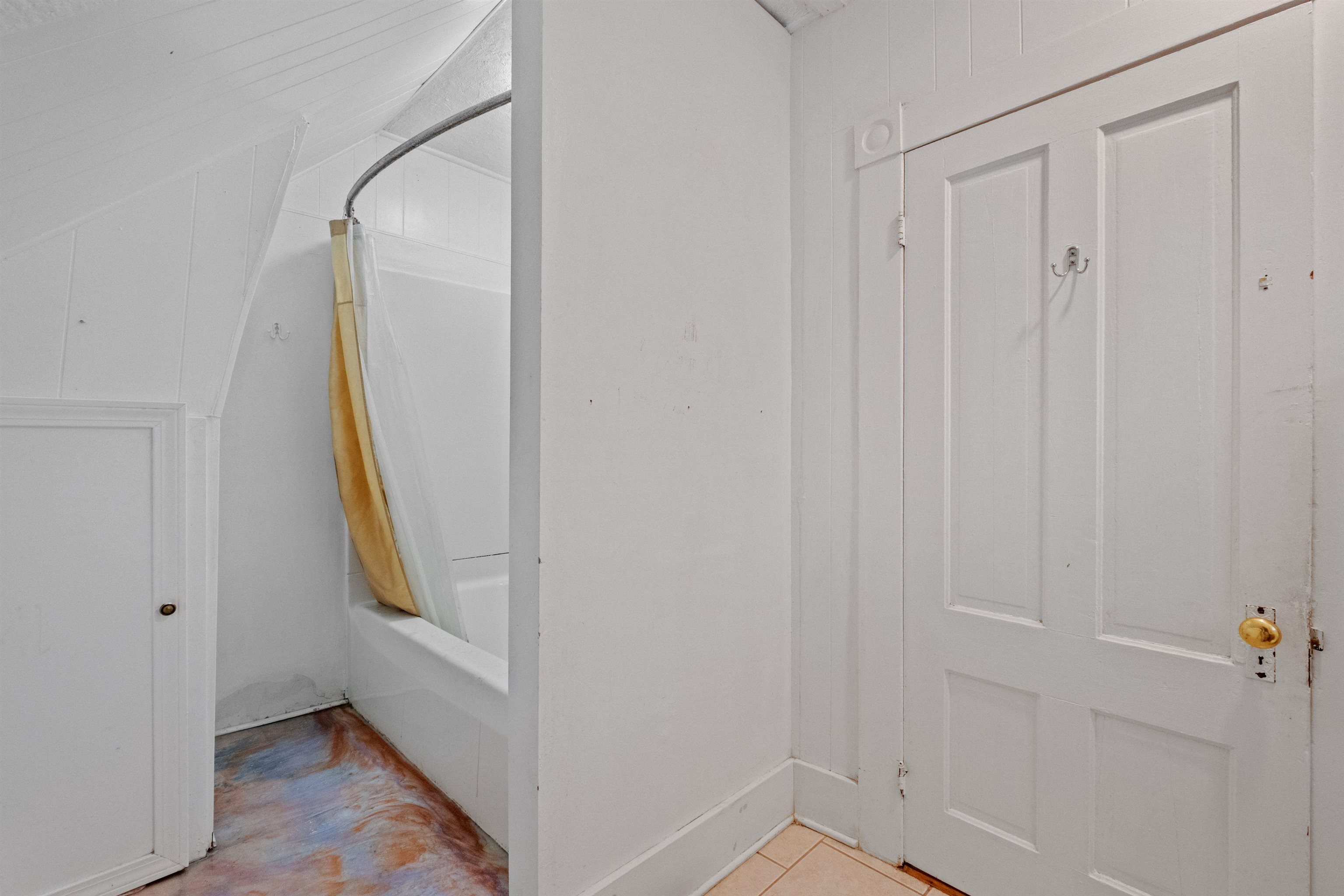 376 Portland Street Property Photo 23