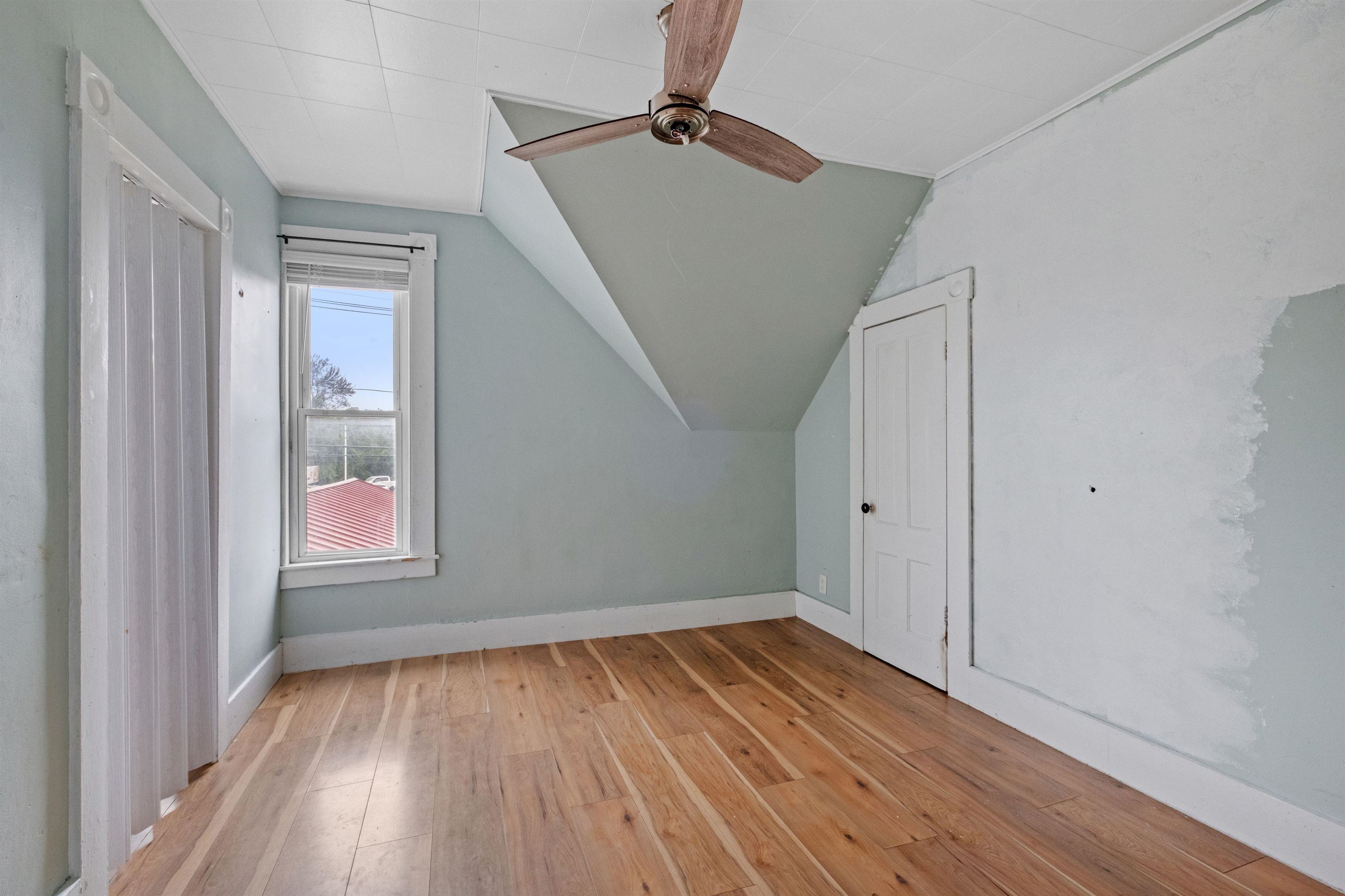 376 Portland Street Property Photo 24