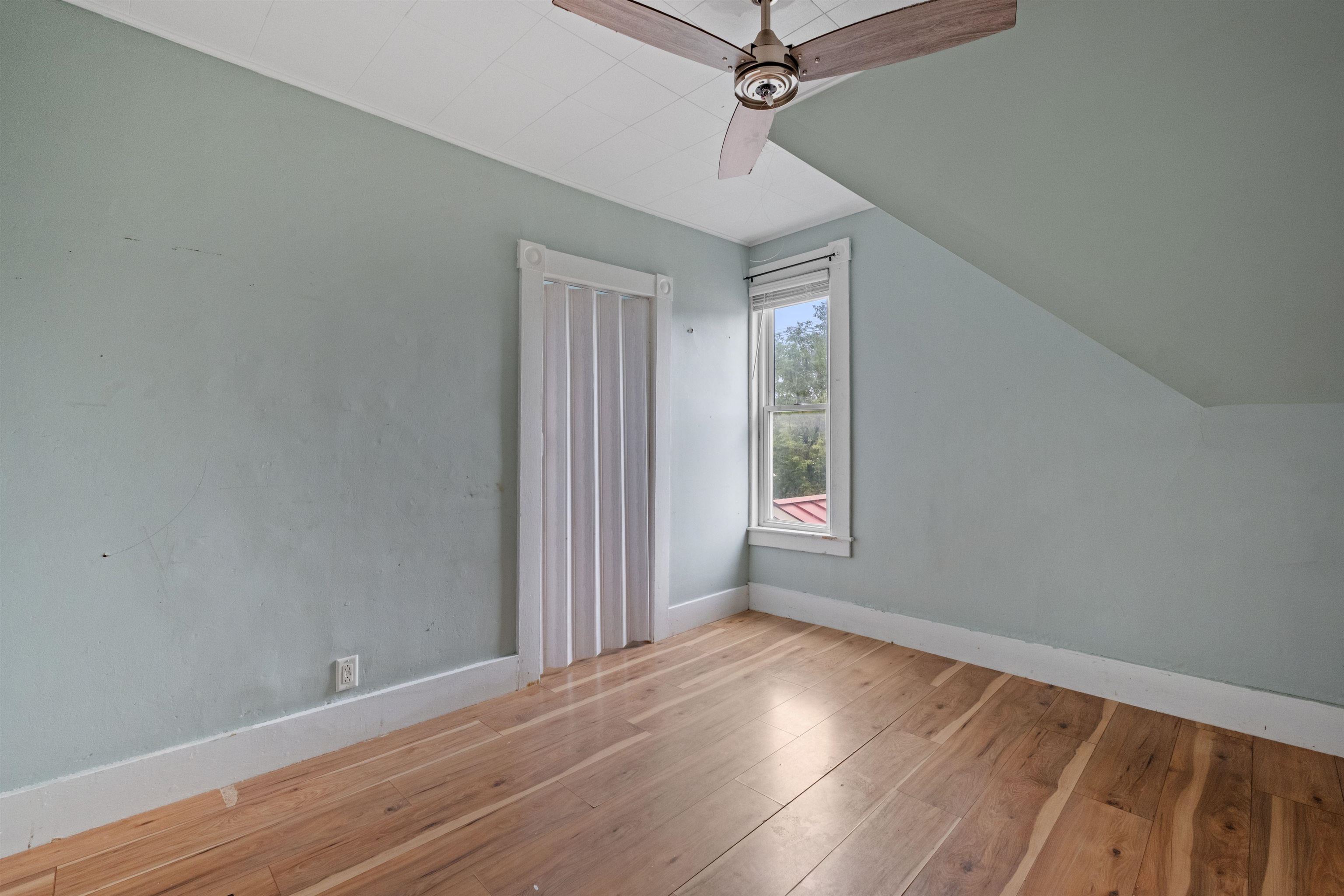 376 Portland Street Property Photo 25