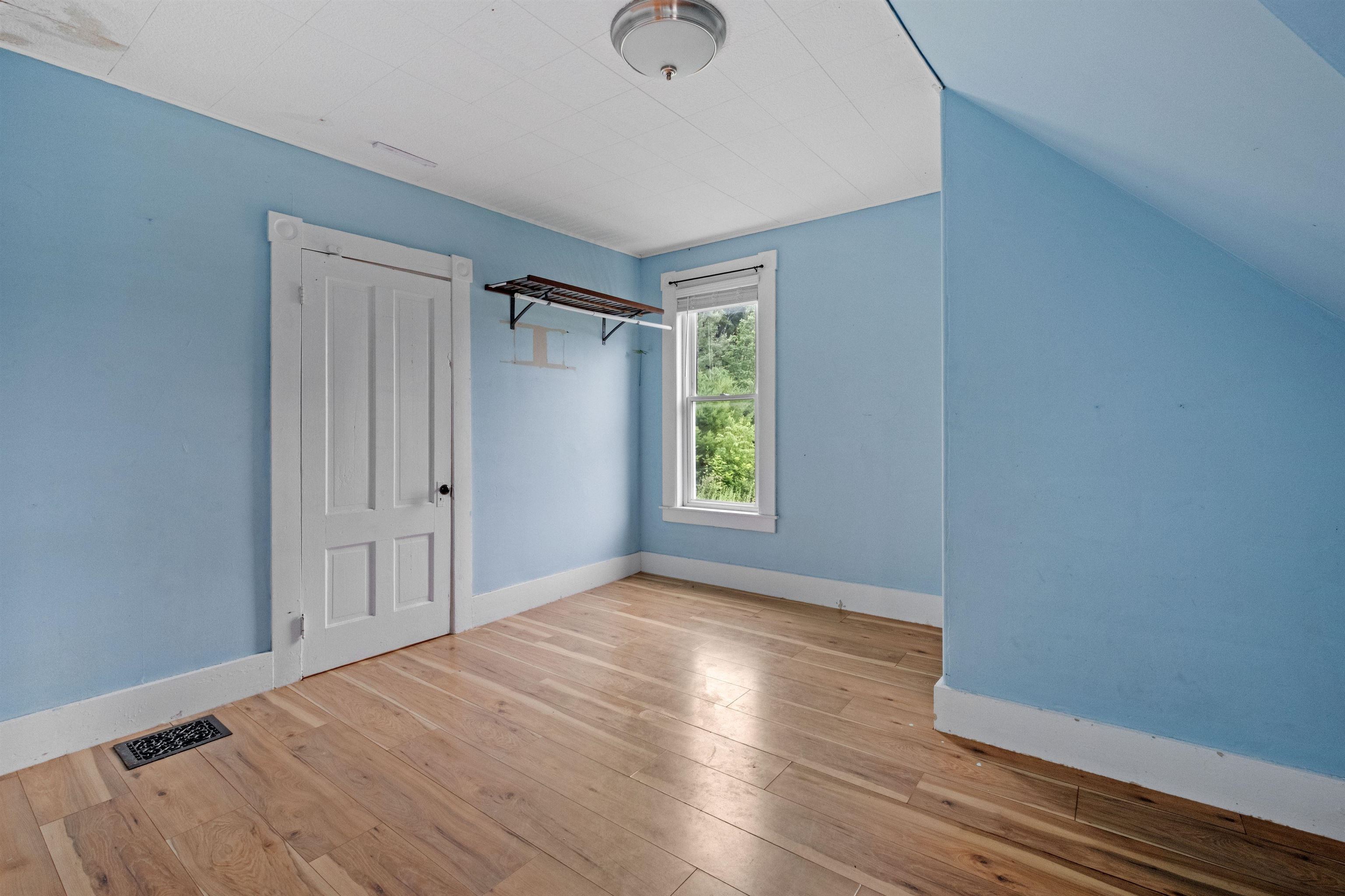 376 Portland Street Property Photo 28