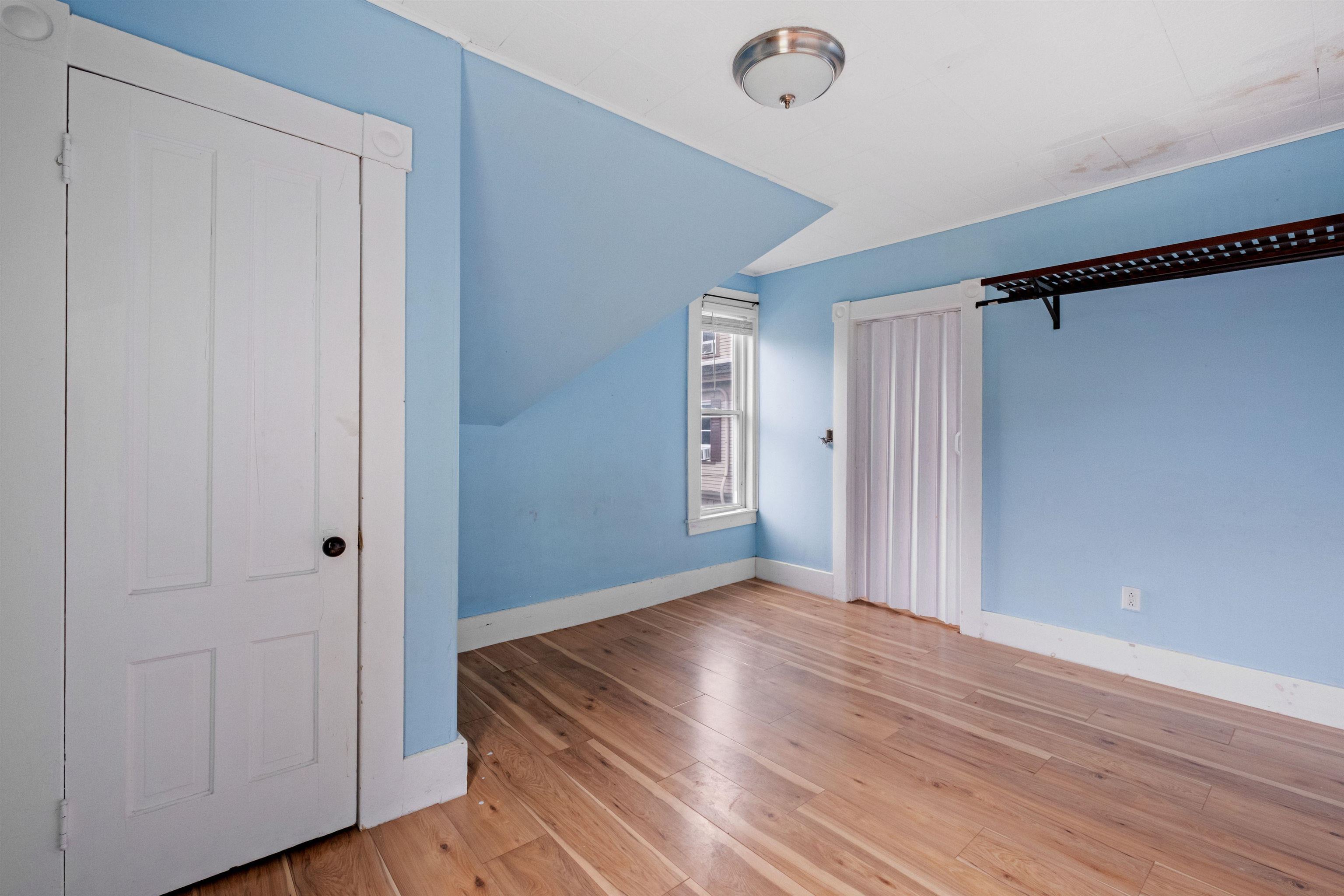 376 Portland Street Property Photo 30