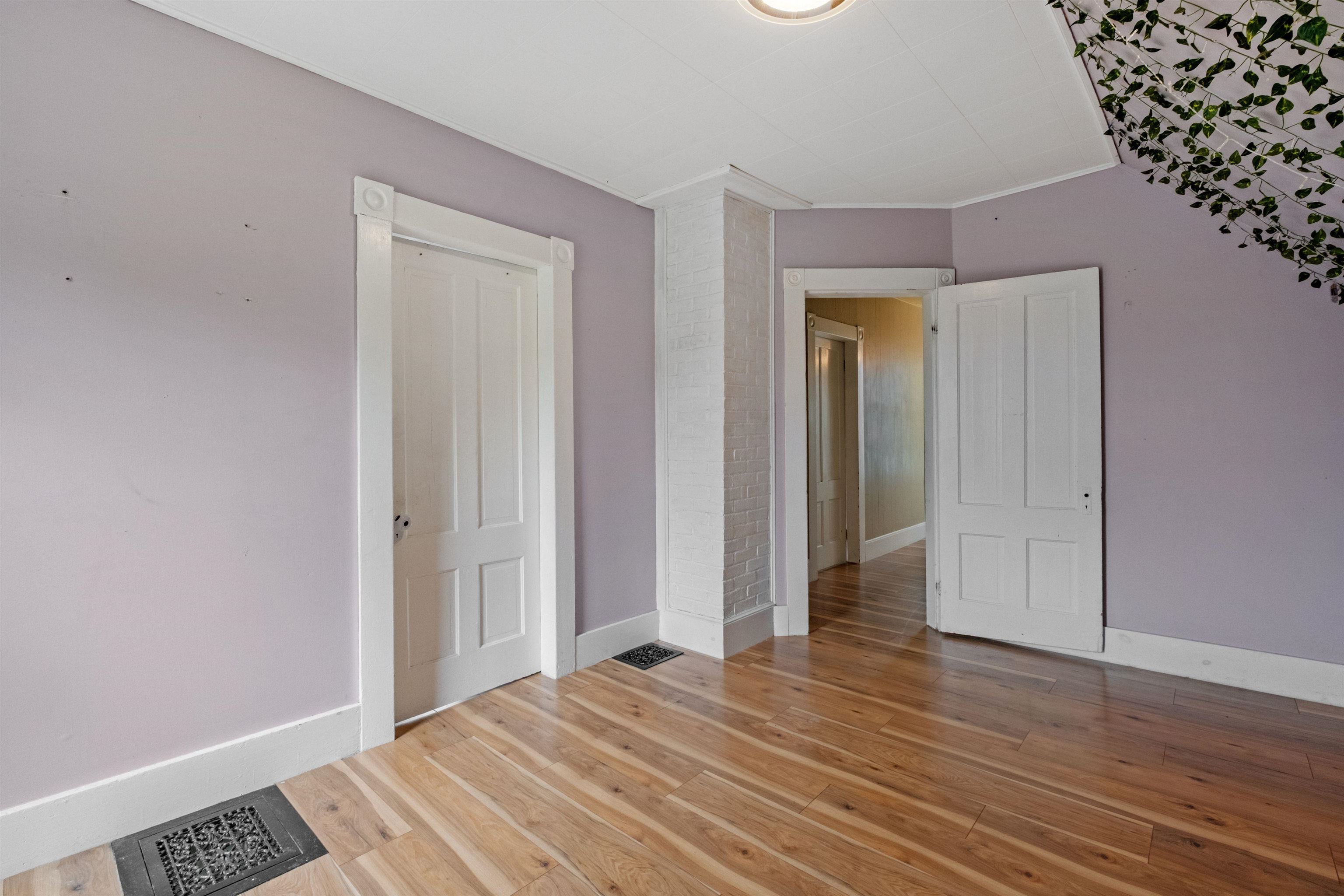376 Portland Street Property Photo 32