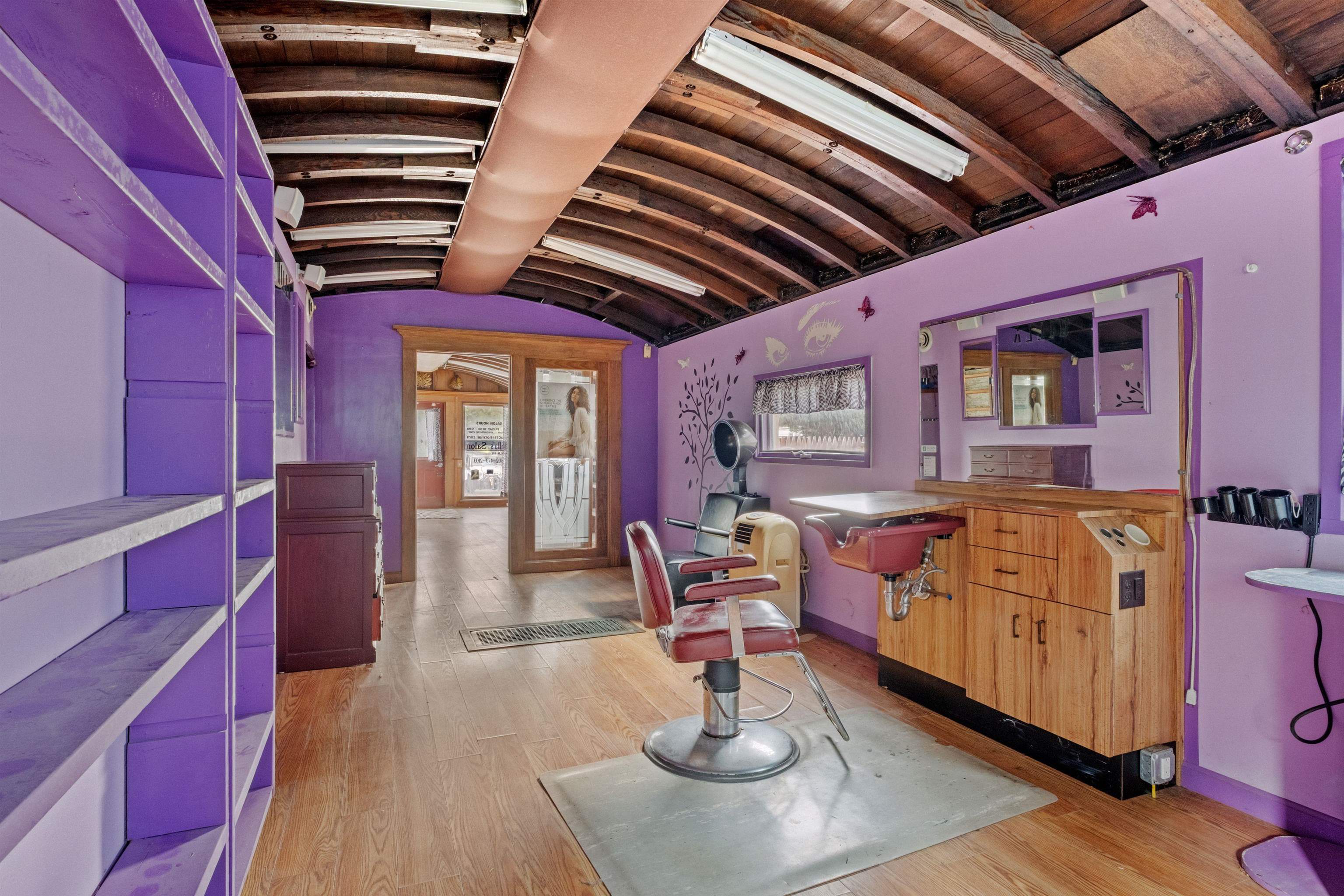 376 Portland Street Property Photo 40