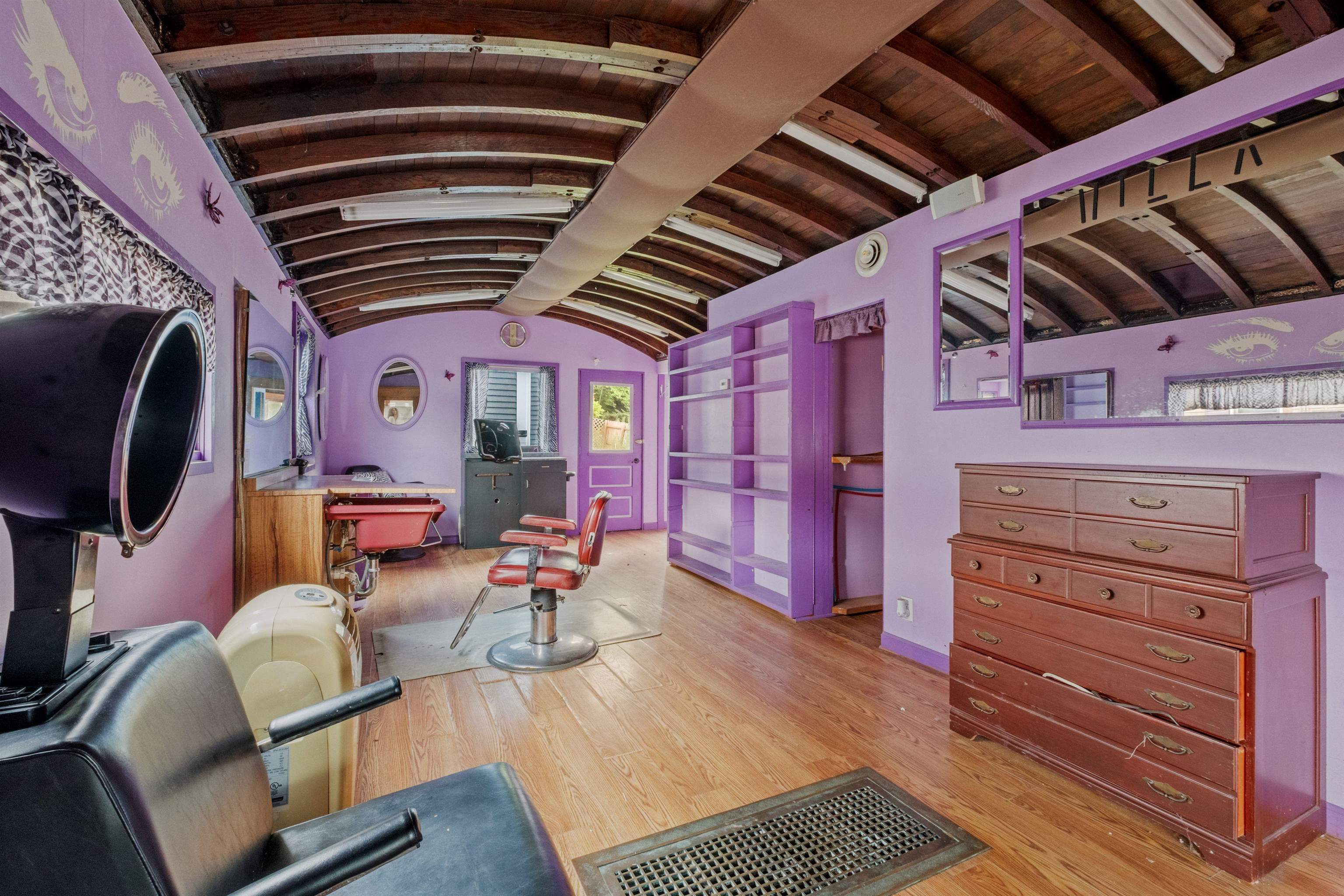 376 Portland Street Property Photo 43