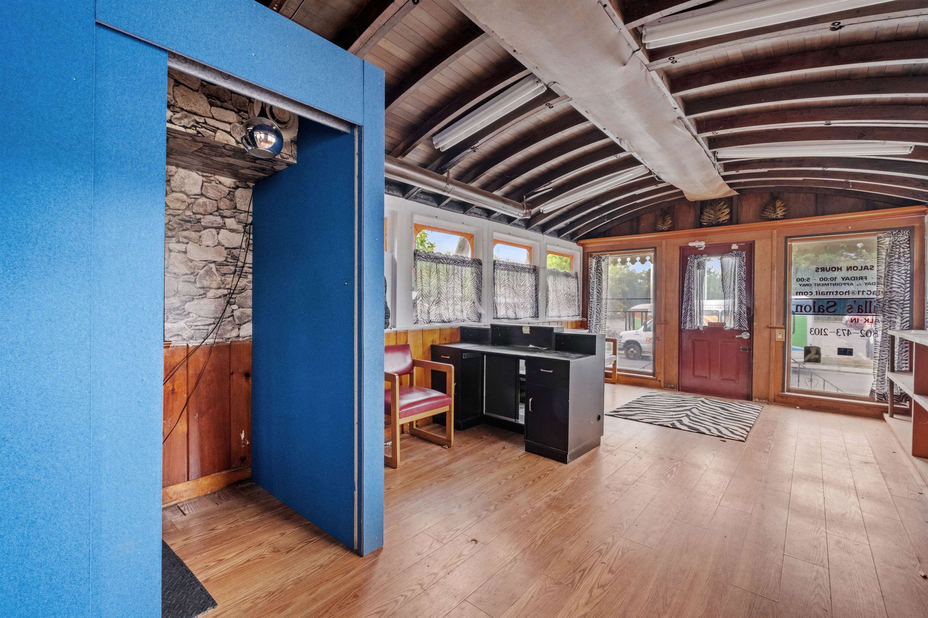 376 Portland Street Property Photo 45