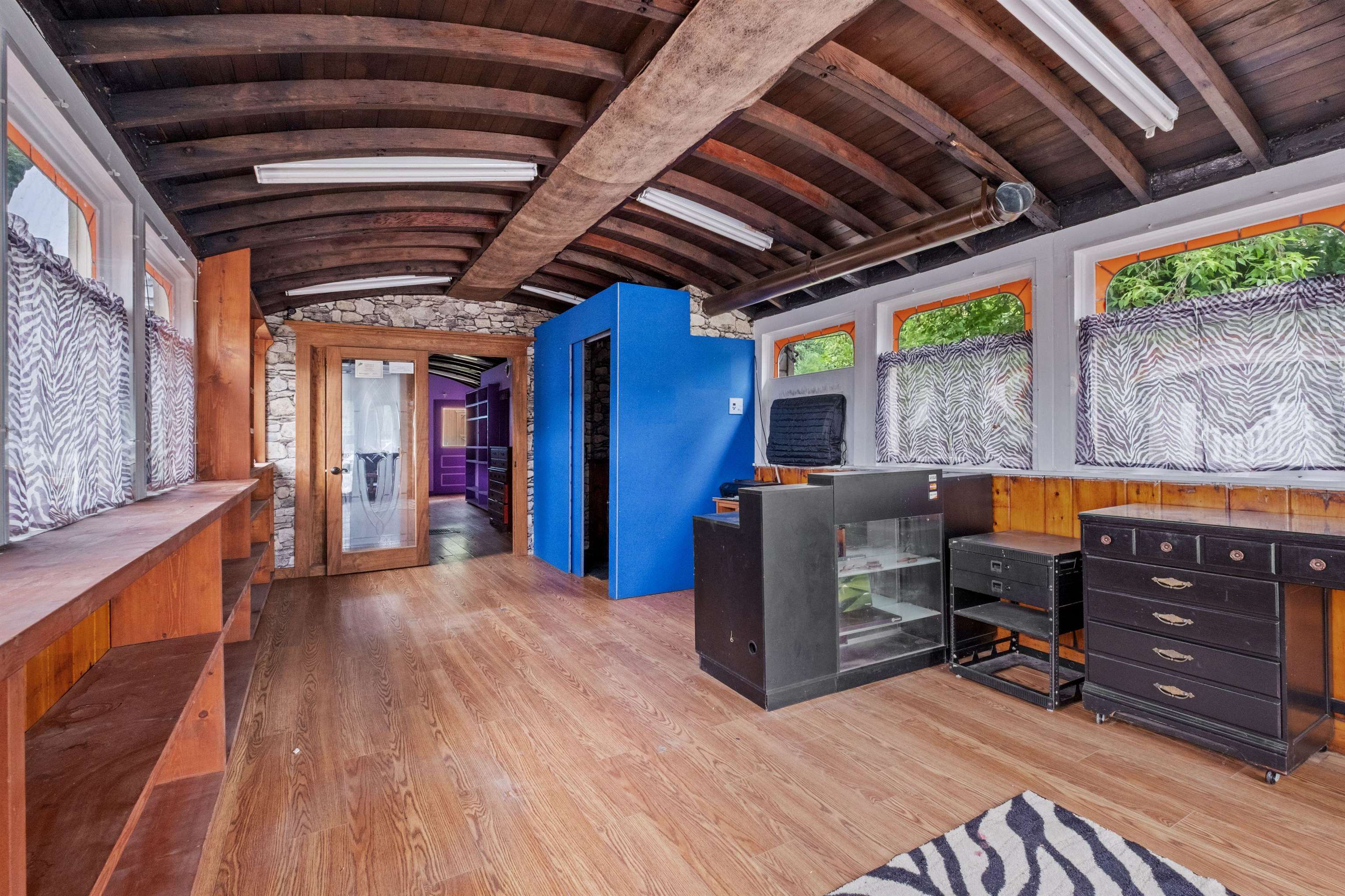 376 Portland Street Property Photo 48
