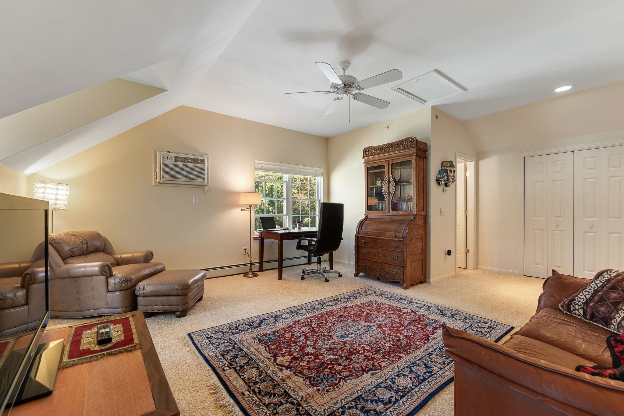 31 Forest Edge Drive Property Photo 22