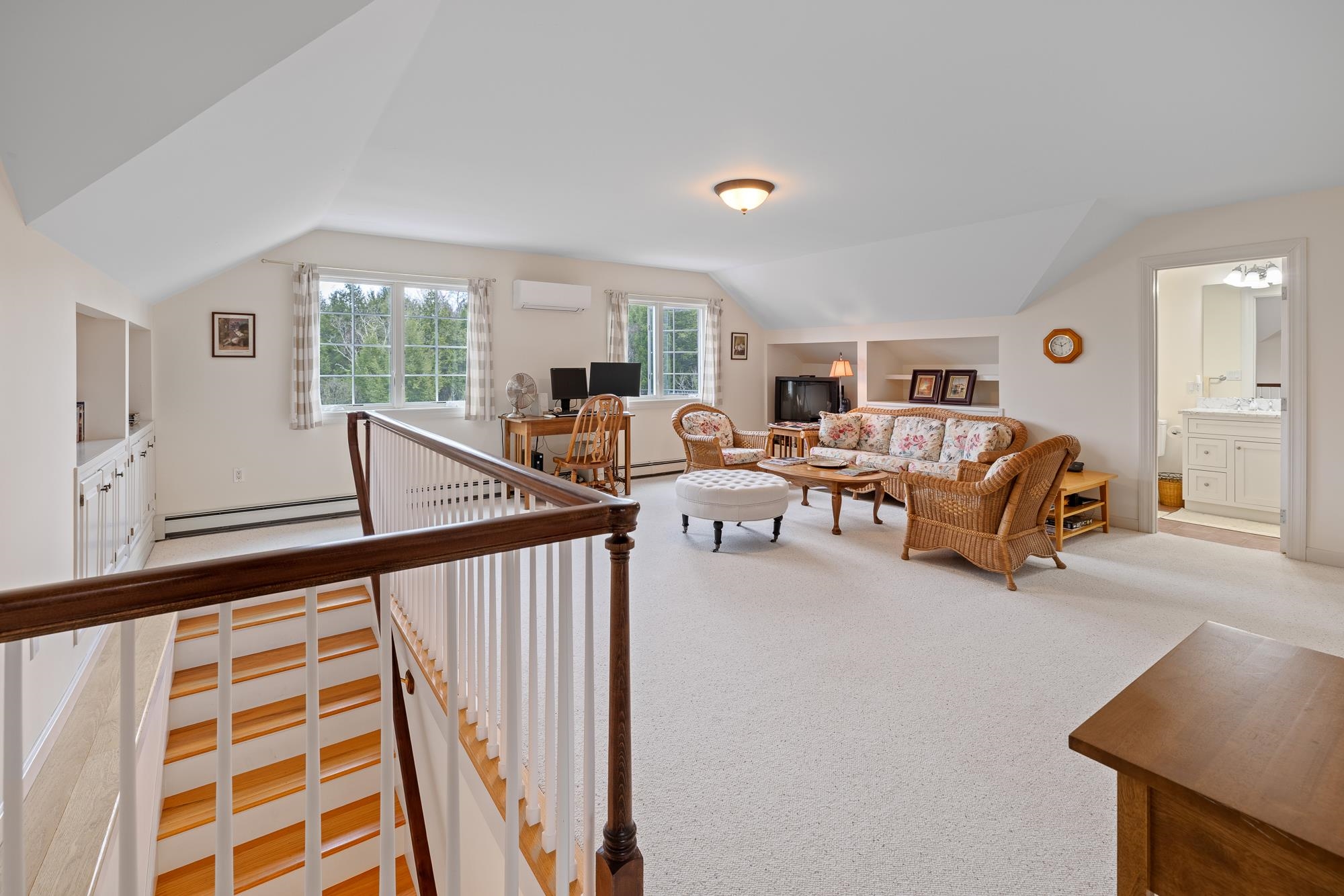 10 Morgan Road Property Photo 40