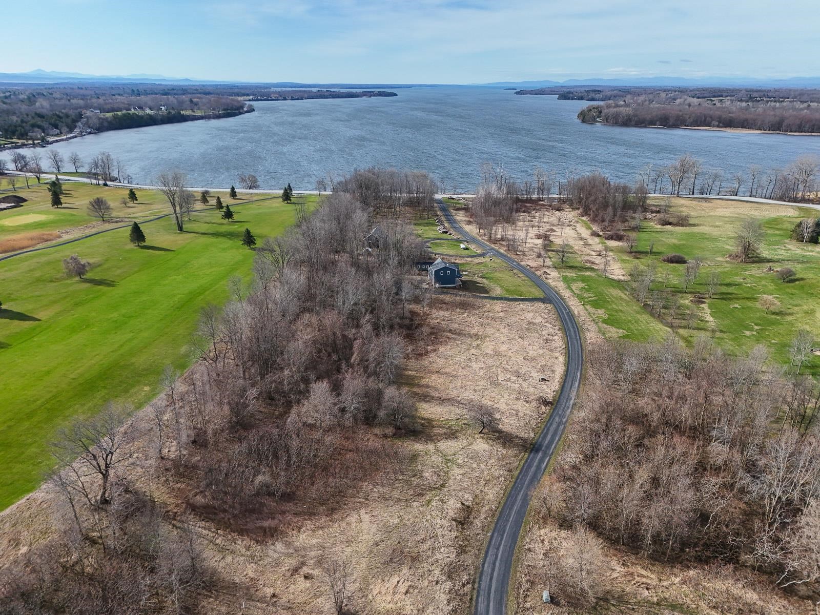 220 Terrapin Lane Property Photo 4