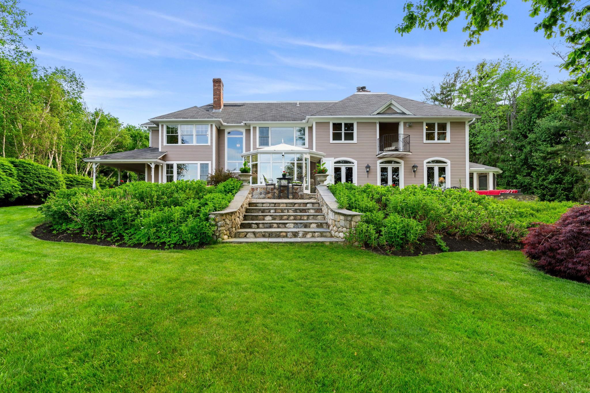 6 Wildwood Lane Property Photo 4