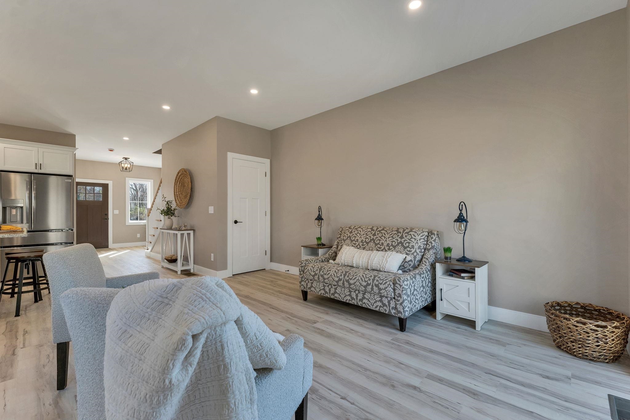 669 High Street Property Photo 27