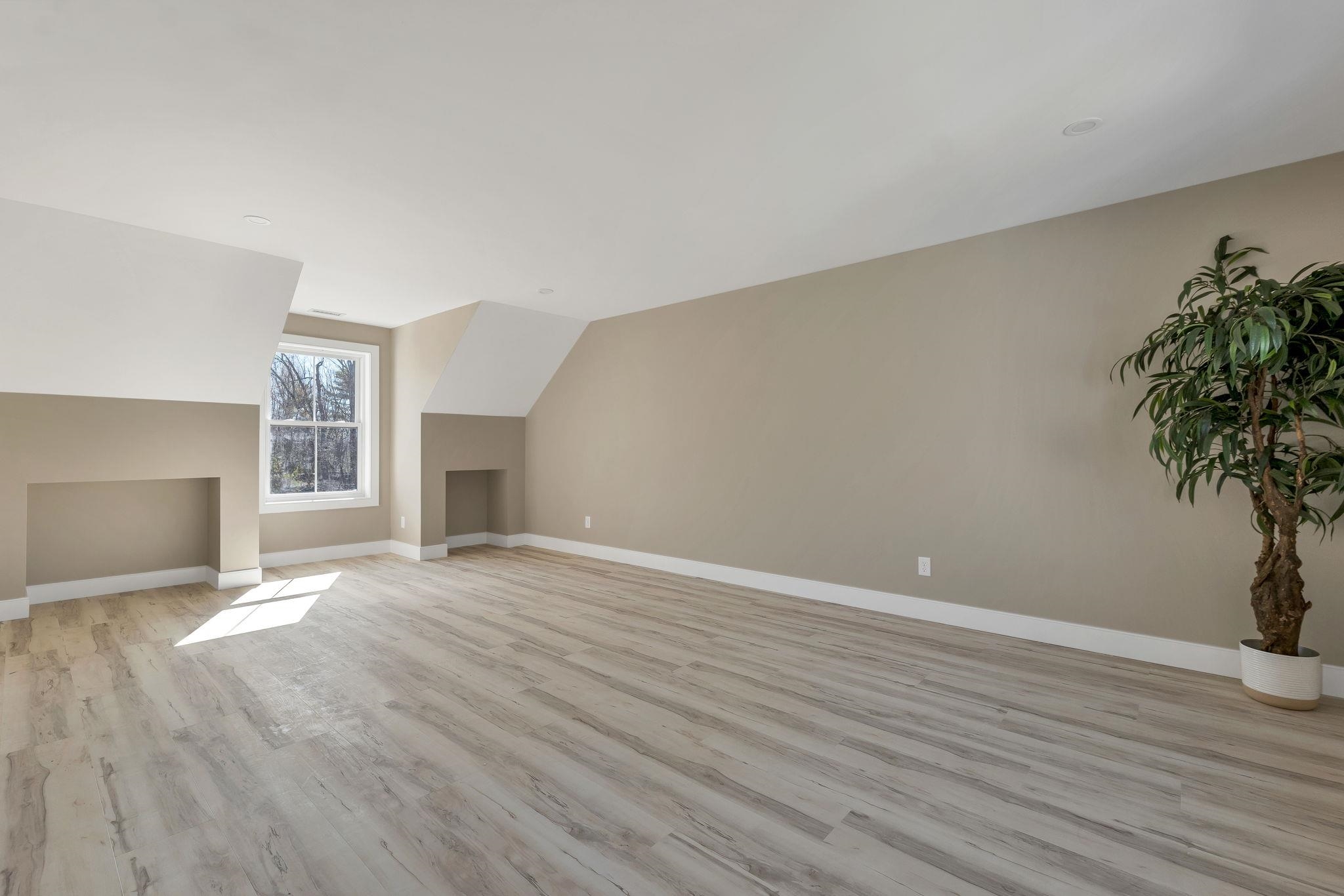 669 High Street Property Photo 36
