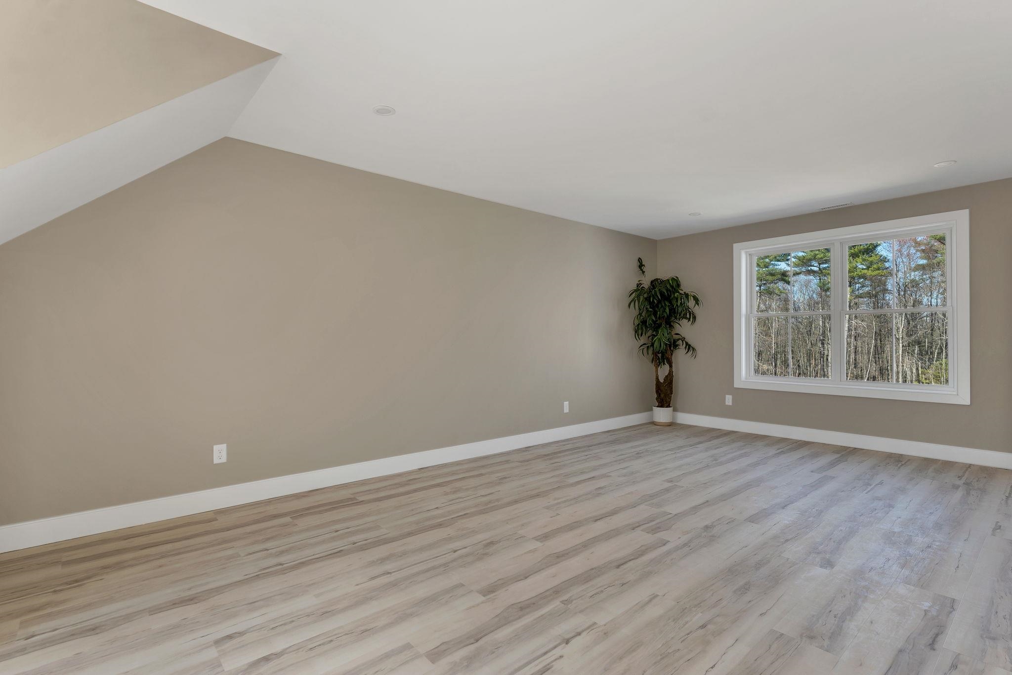 669 High Street Property Photo 38