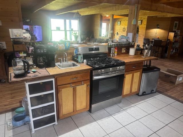 599 Collinsville Road Property Photo 11