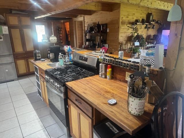 599 Collinsville Road Property Photo 13