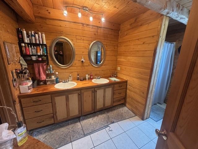 599 Collinsville Road Property Photo 24
