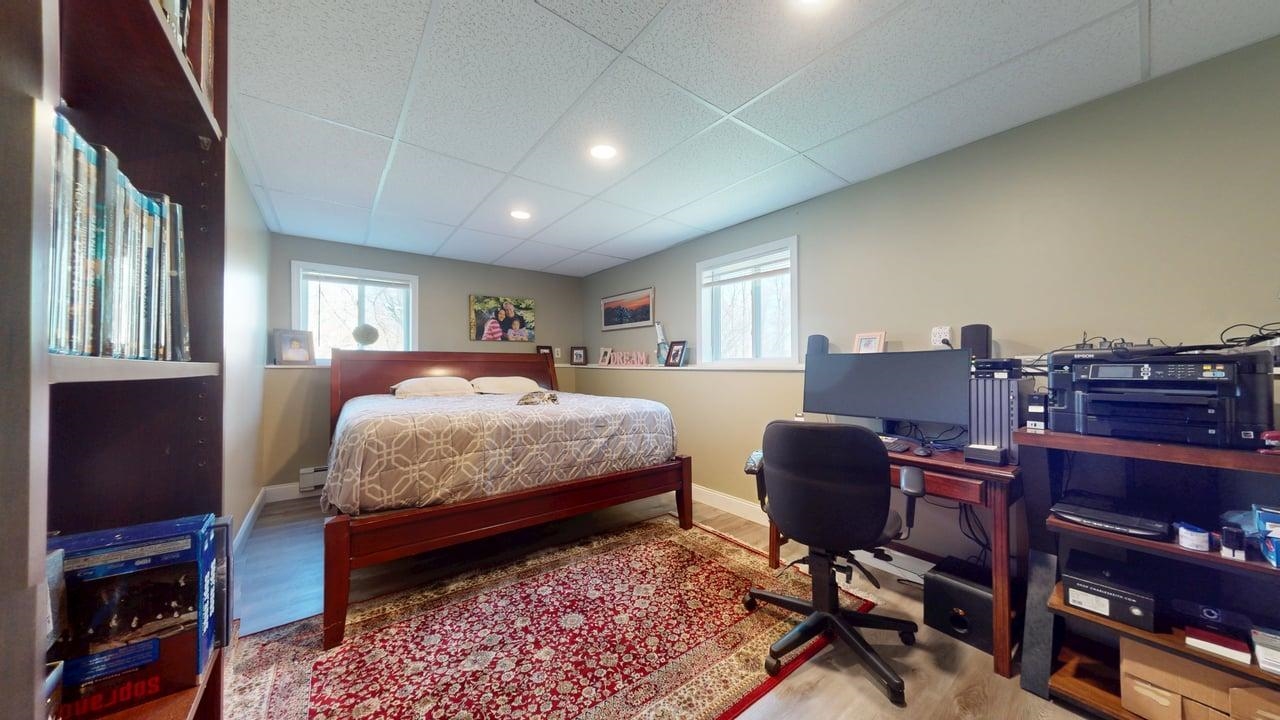 14 Ferry Road Property Photo 33