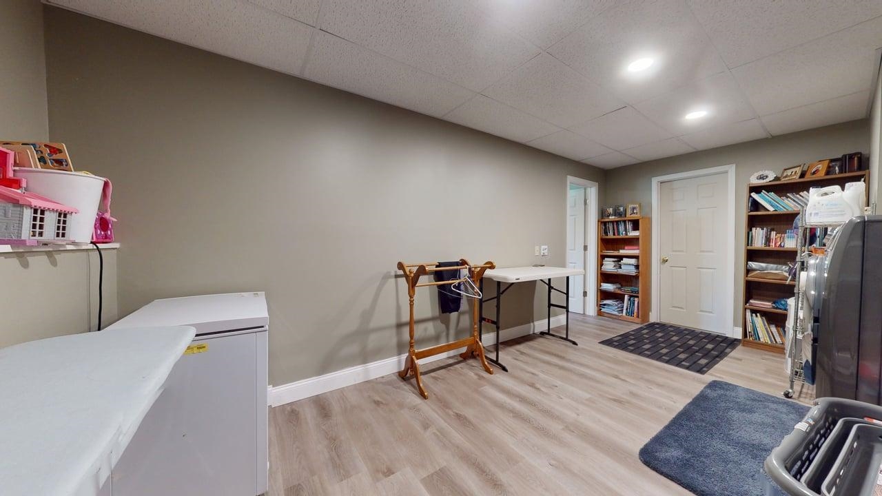 14 Ferry Road Property Photo 38