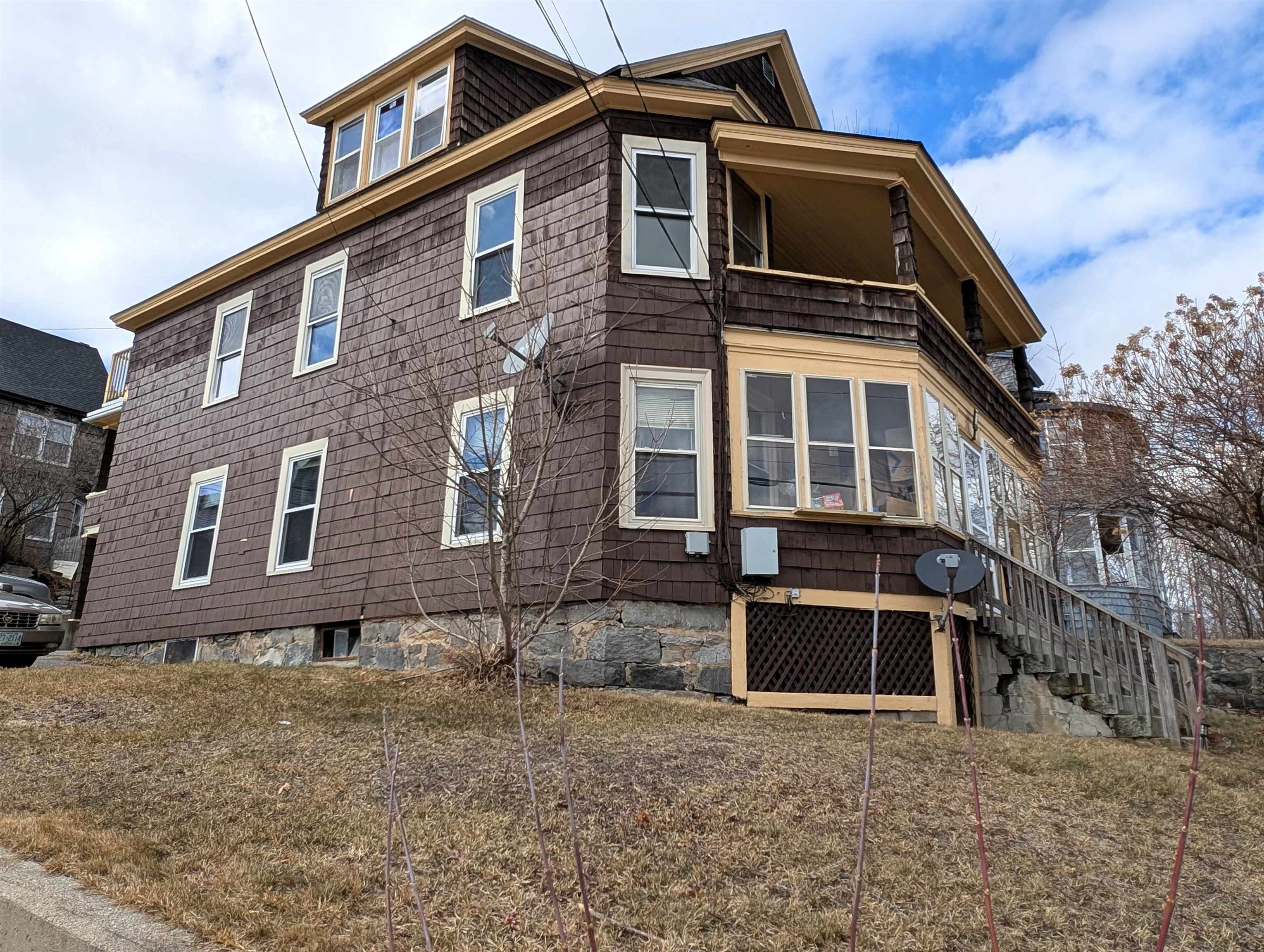 717 Second Avenue Property Photo 2