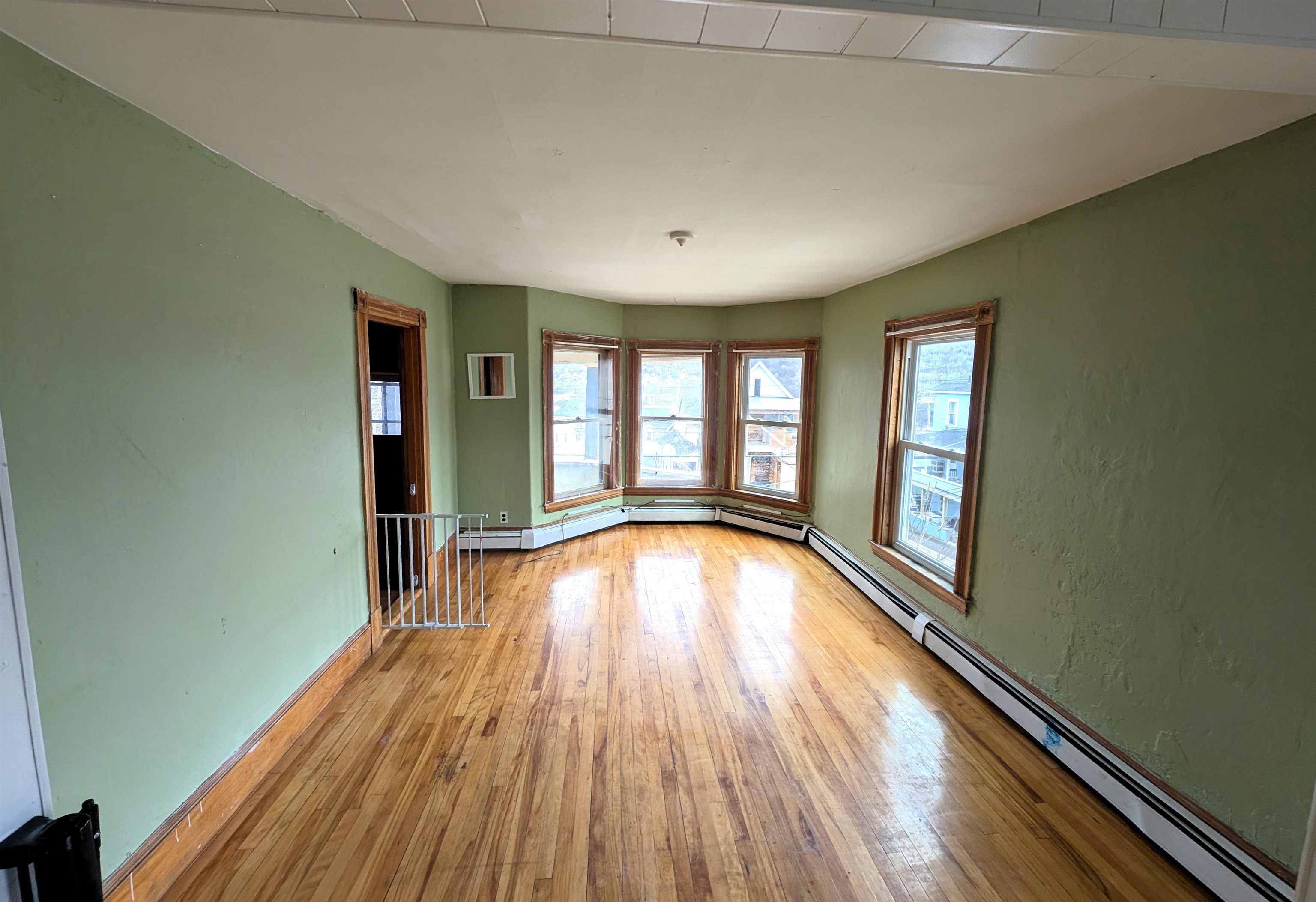 717 Second Avenue Property Photo 10