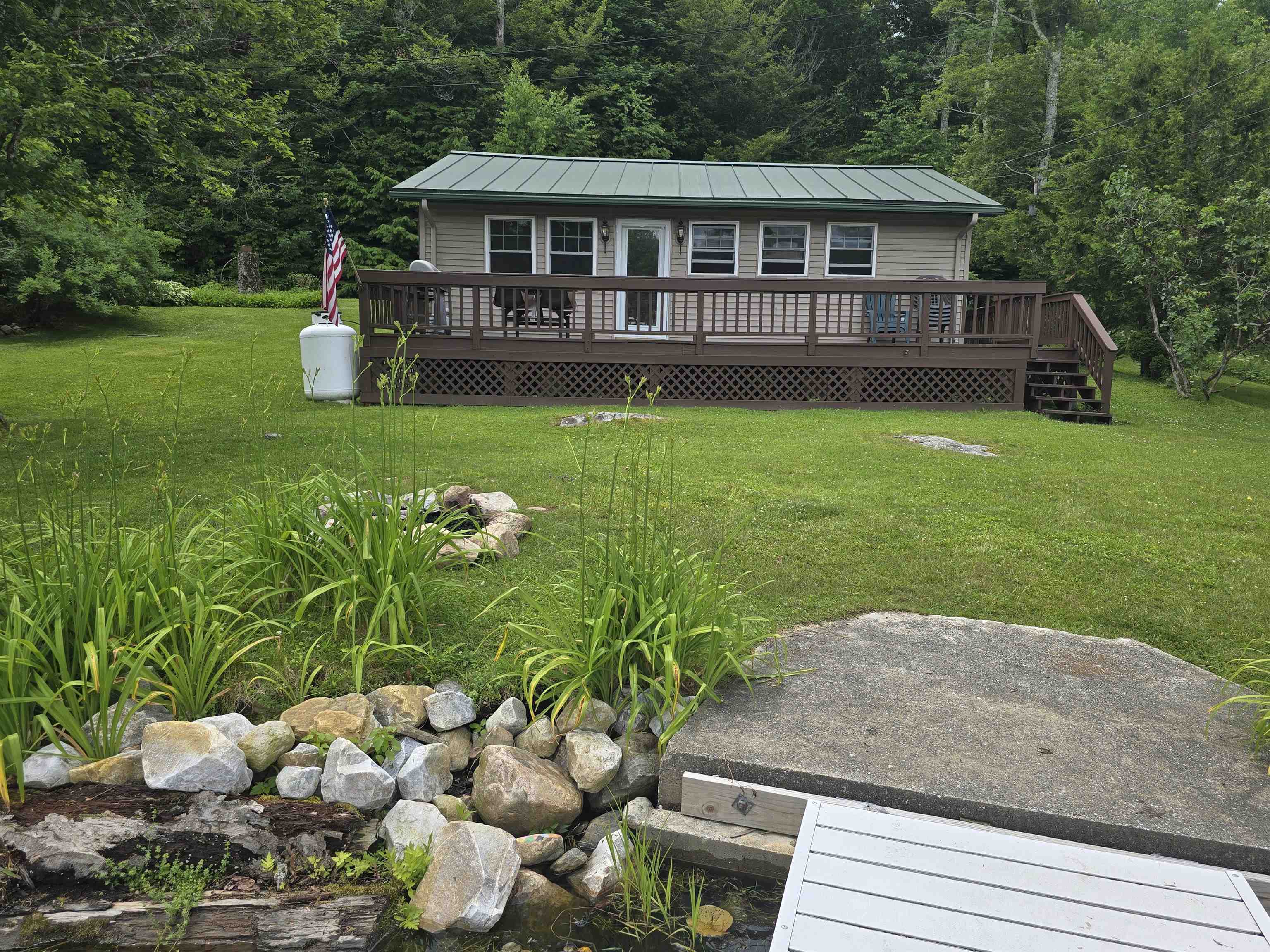 16 West Shore Drive Property Photo 9