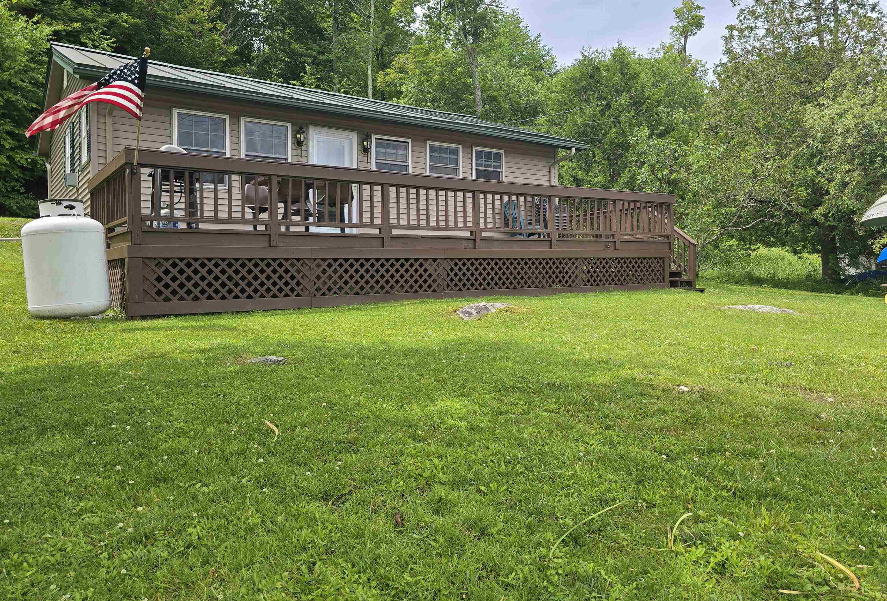 16 West Shore Drive Property Photo 14