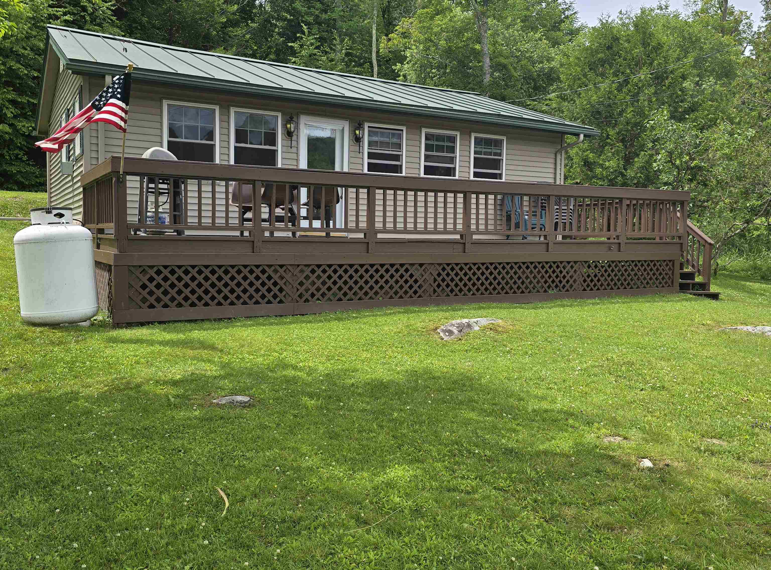 16 West Shore Drive Property Photo 15
