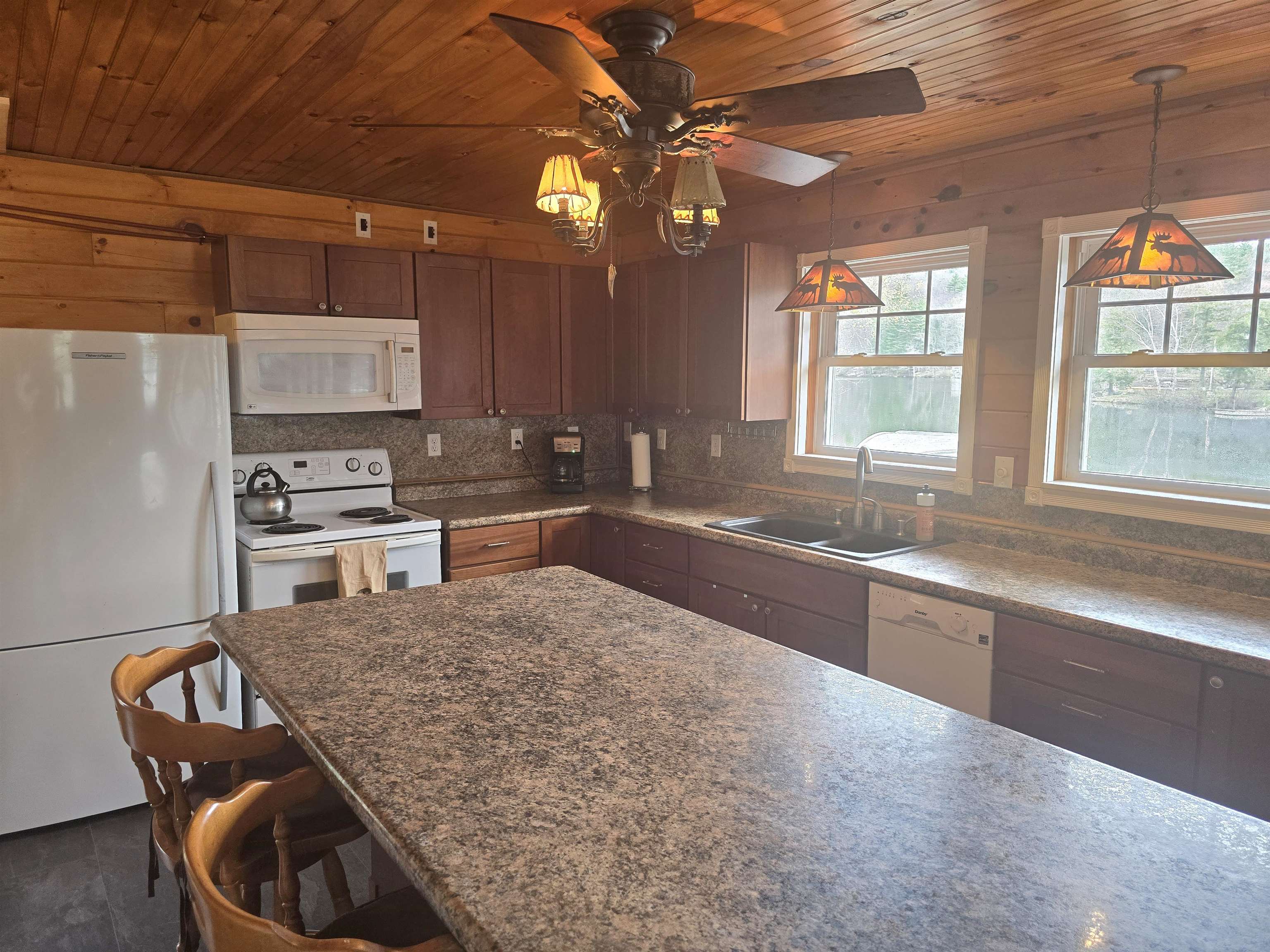 16 West Shore Drive Property Photo 40