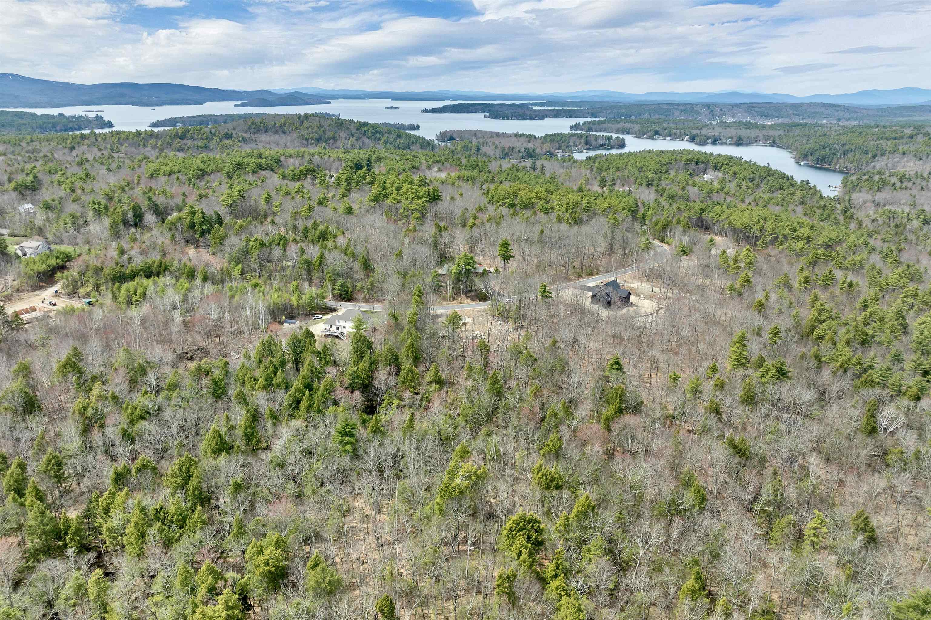 24-12 Winnipesaukee Drive Property Photo 8