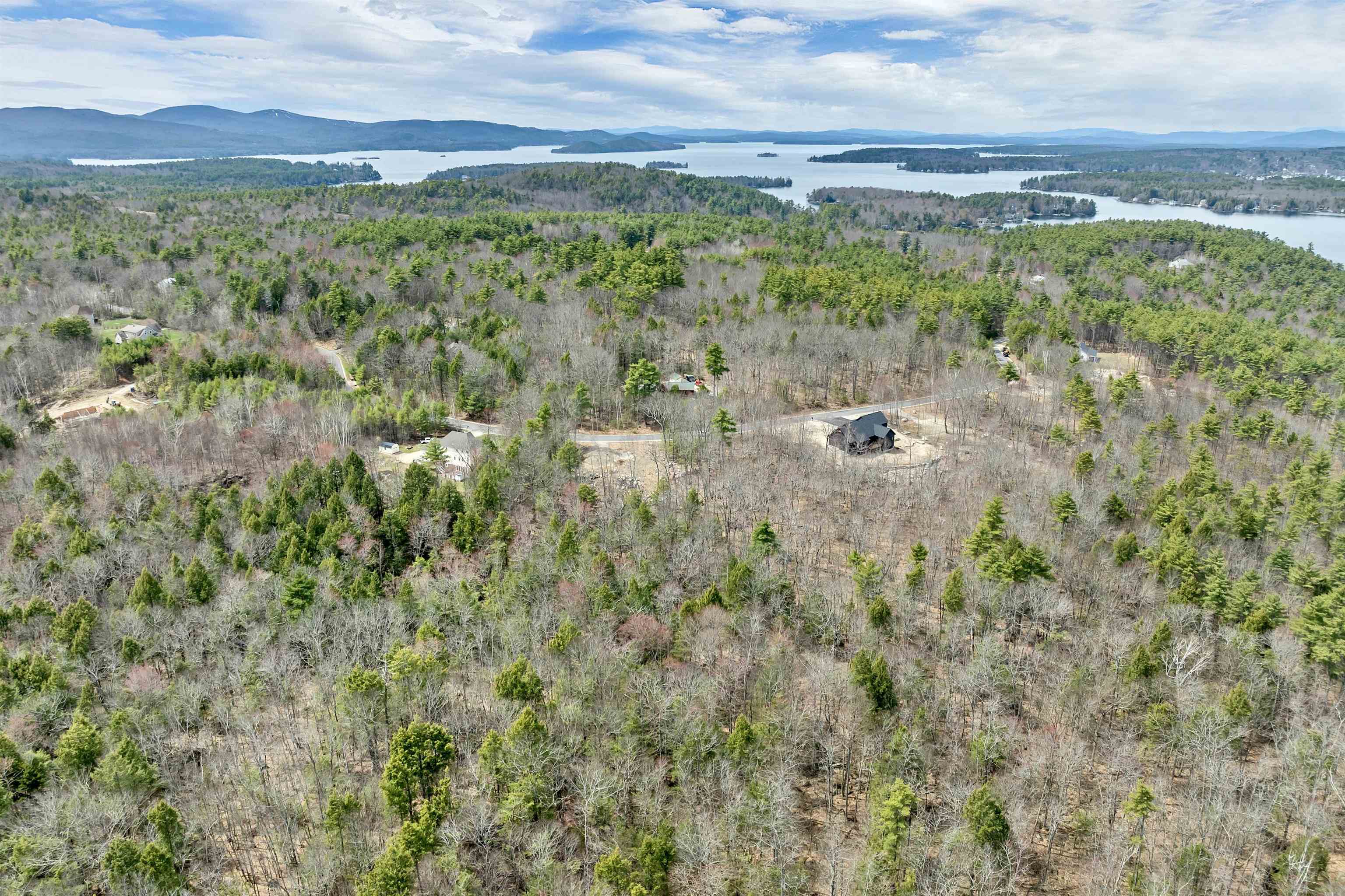 24-12 Winnipesaukee Drive Property Photo 9