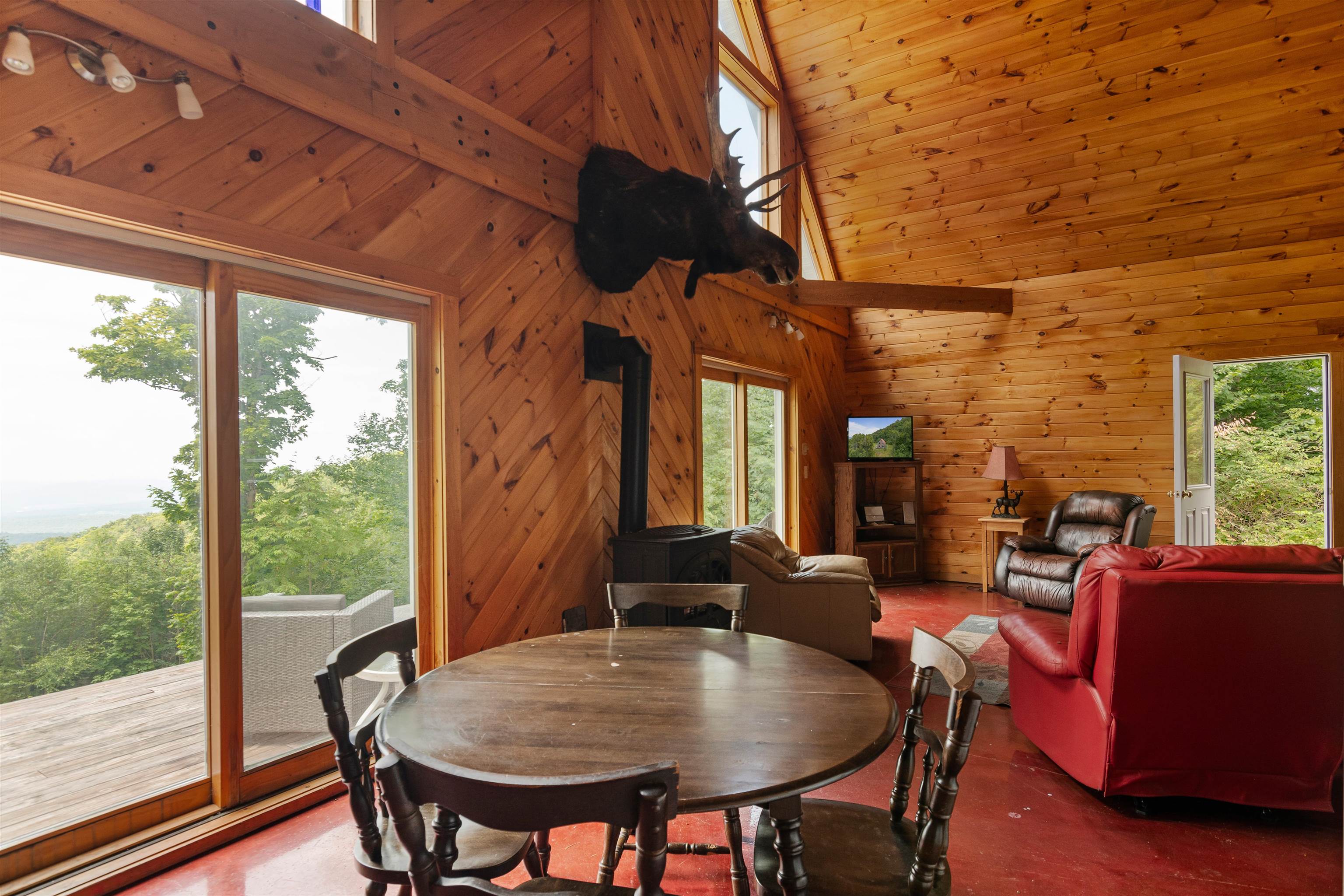 942 Deer Run Lane Property Photo 17