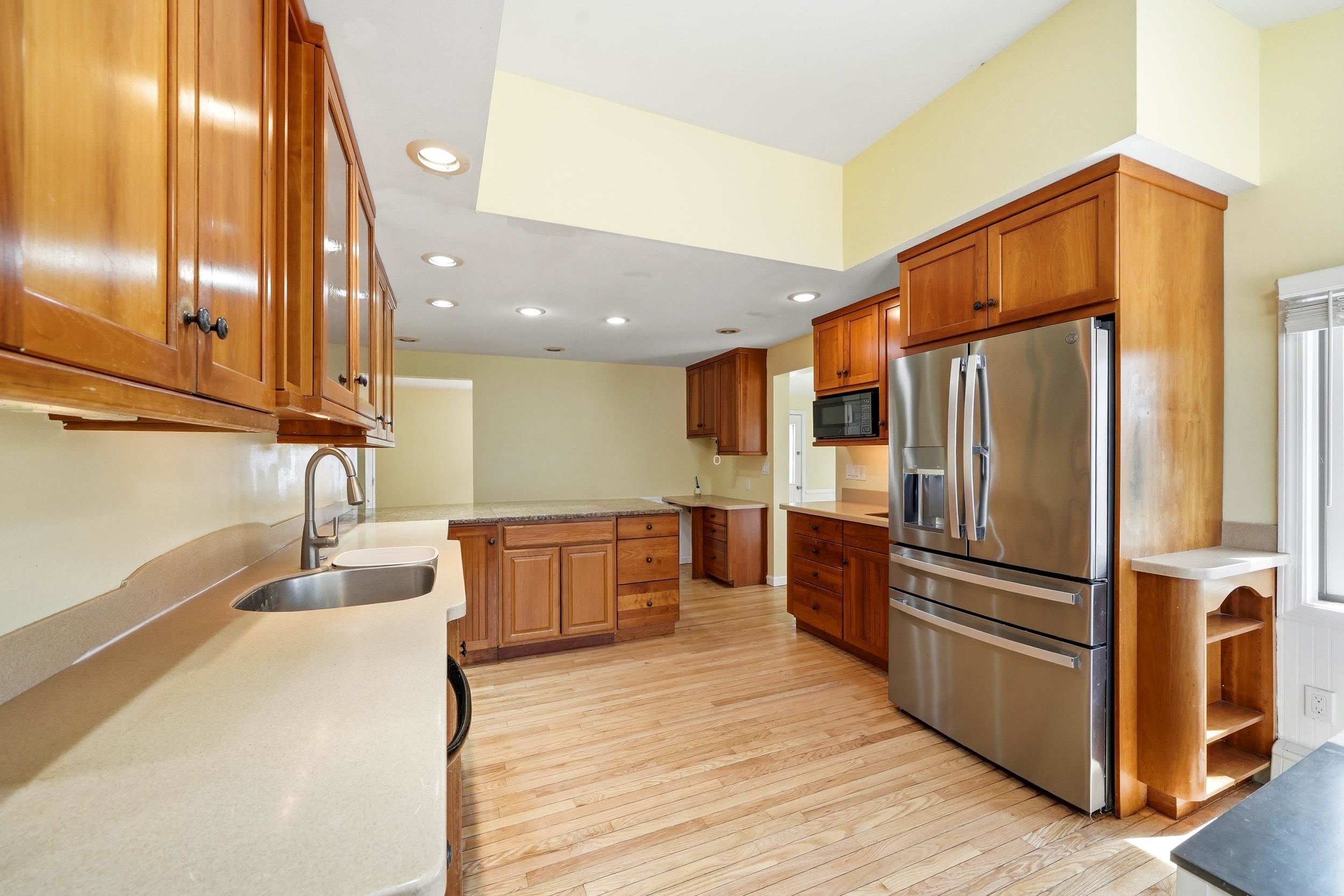 243 Winnacunnet Road Property Photo 8