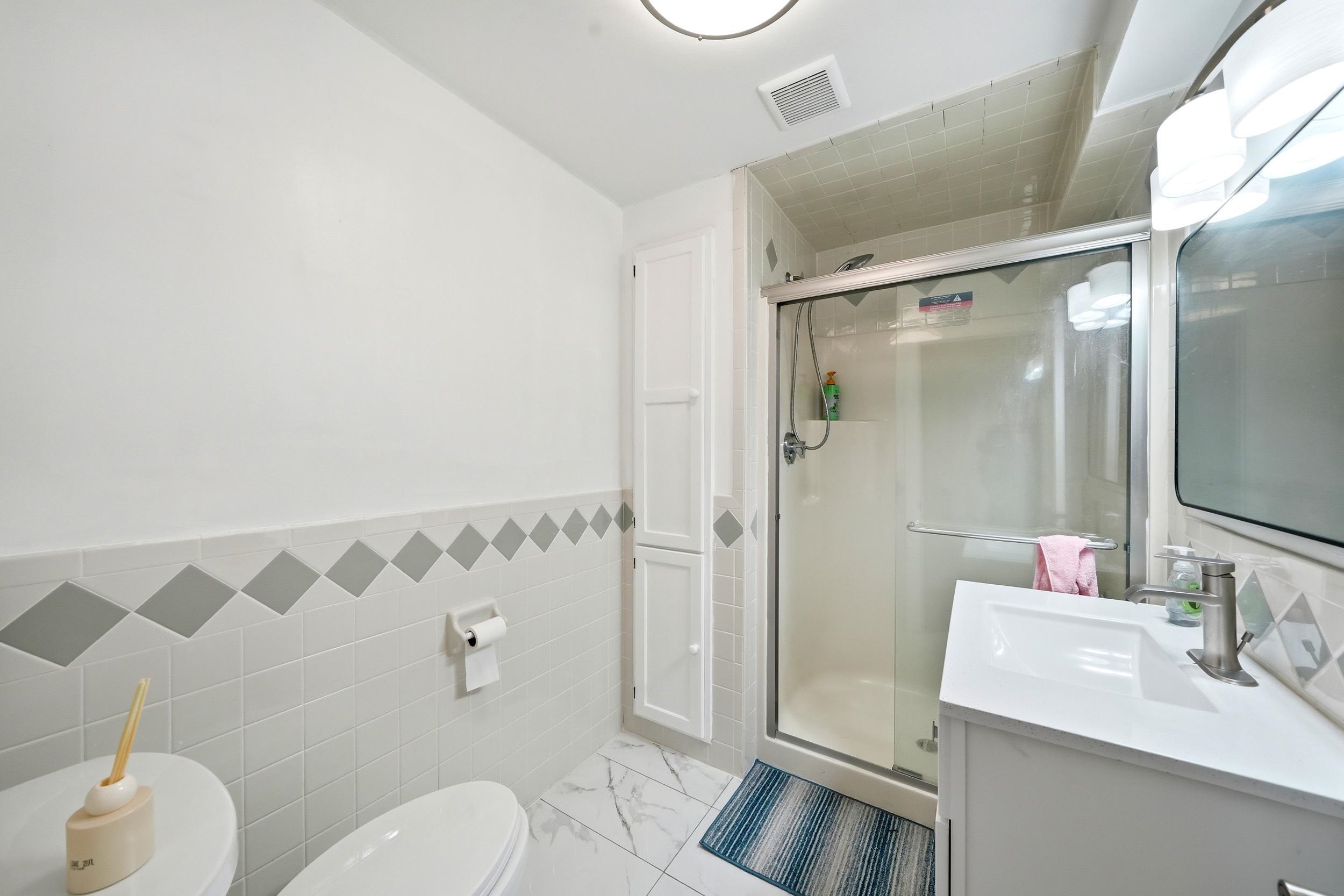 243 Winnacunnet Road Property Photo 15