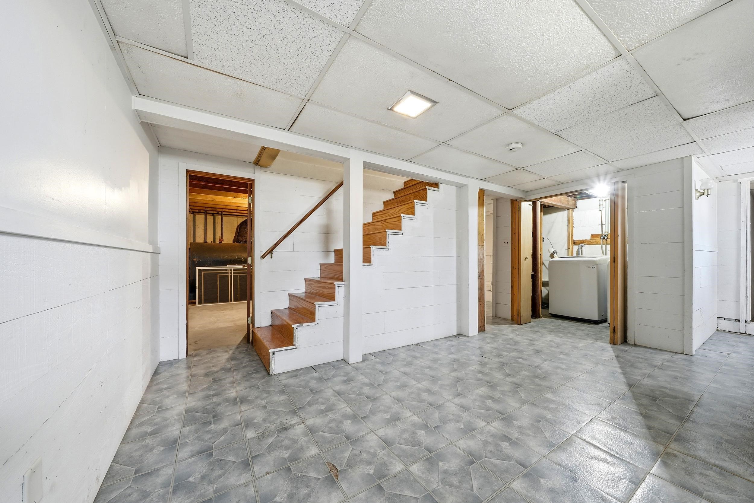 243 Winnacunnet Road Property Photo 25