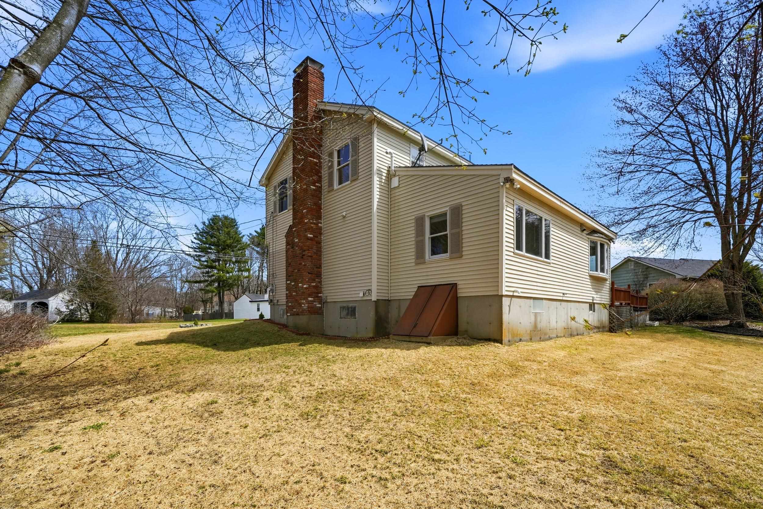 243 Winnacunnet Road Property Photo 35