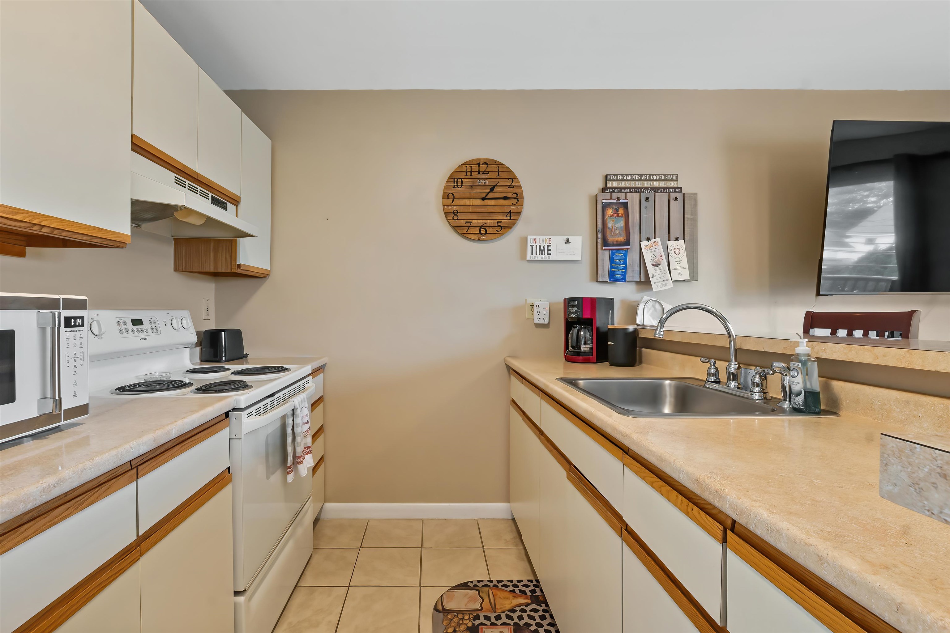 131 Lake Street Property Photo 4