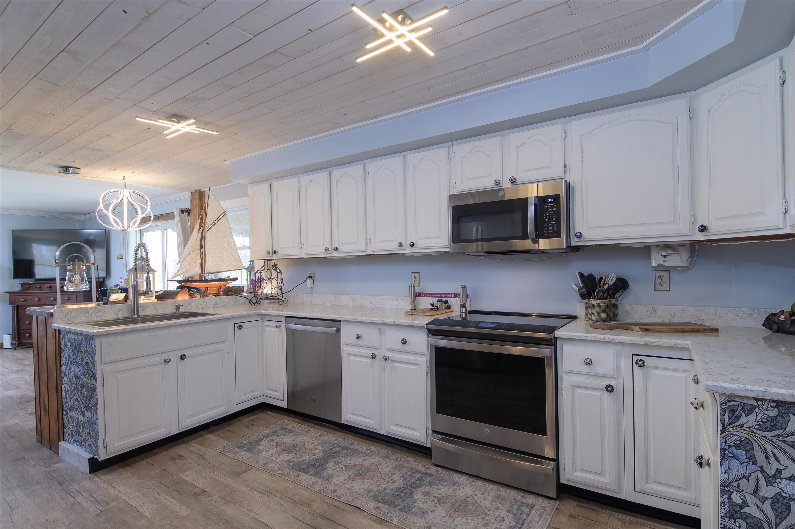 2091 North Lake Road Property Photo 11