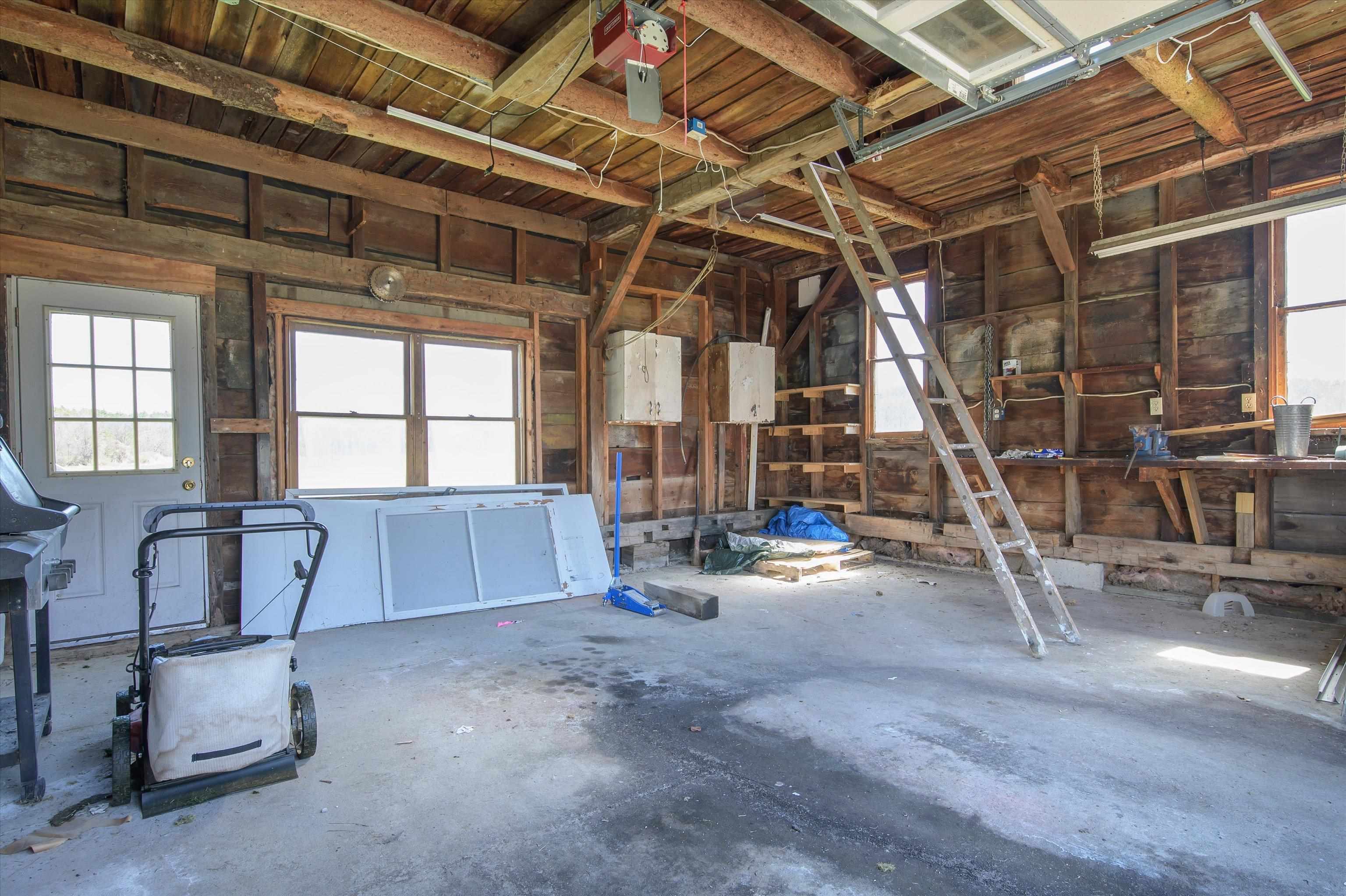 2091 North Lake Road Property Photo 44