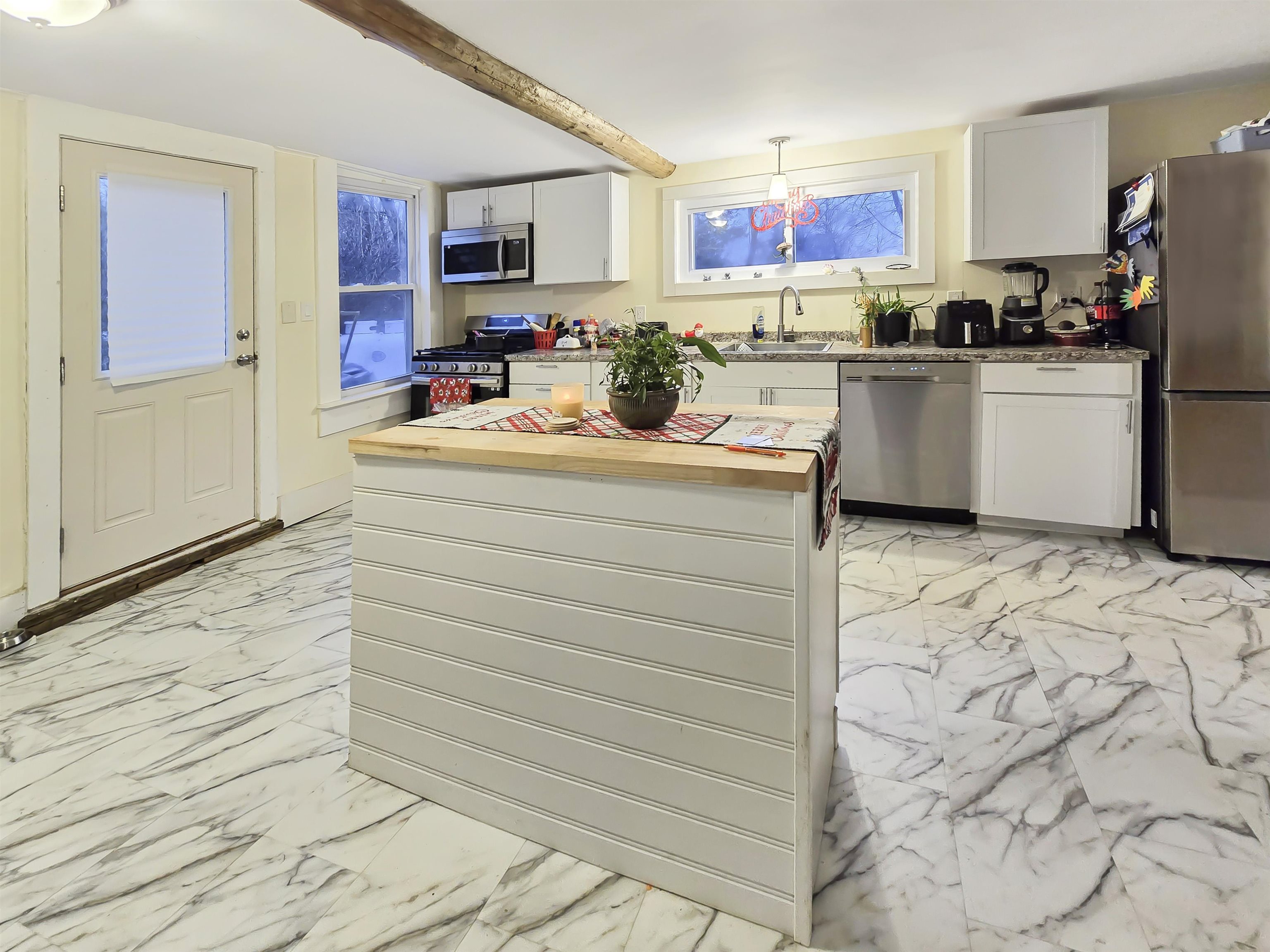 2830 Stage Road Property Photo 11