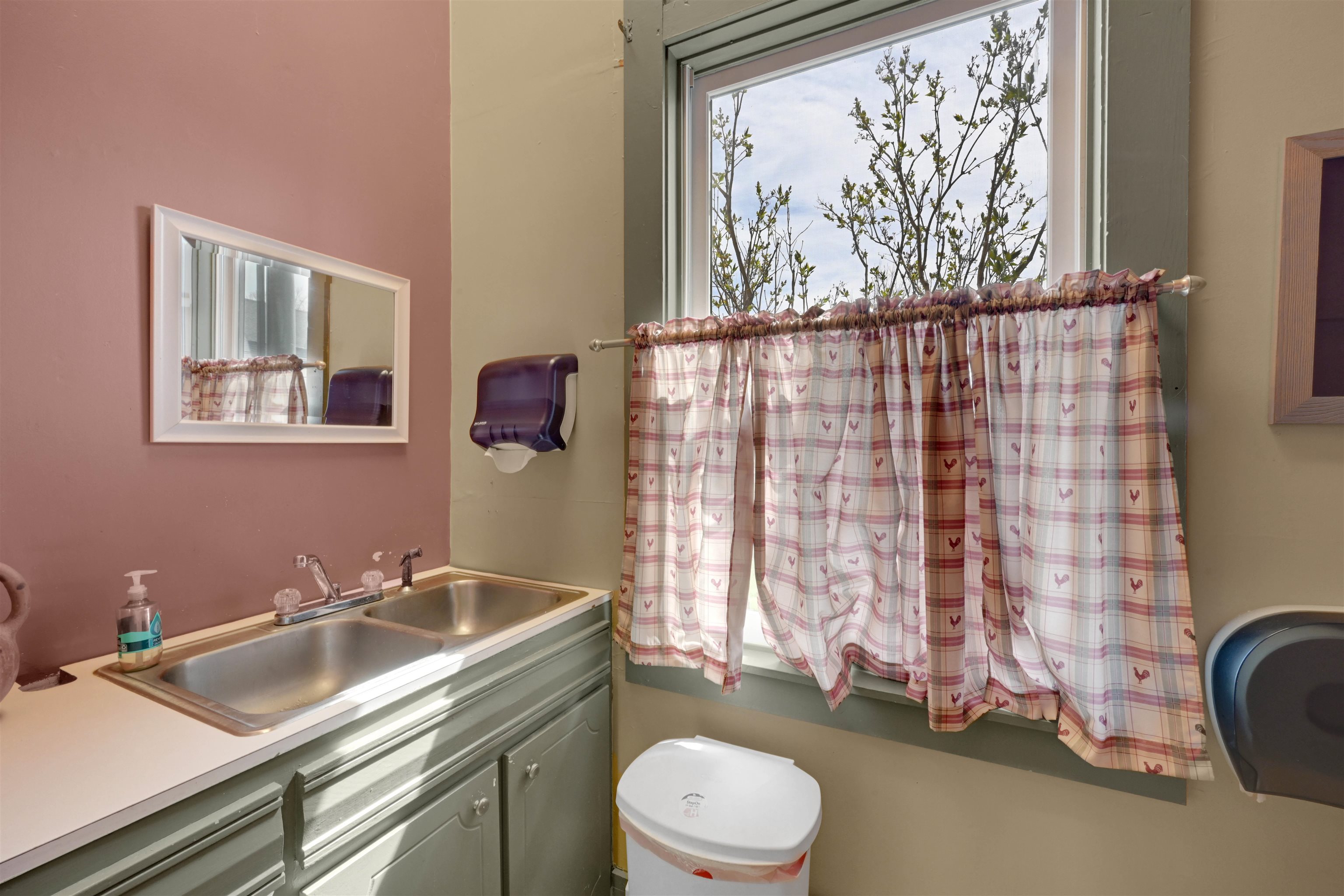 14 School Street Property Photo 19
