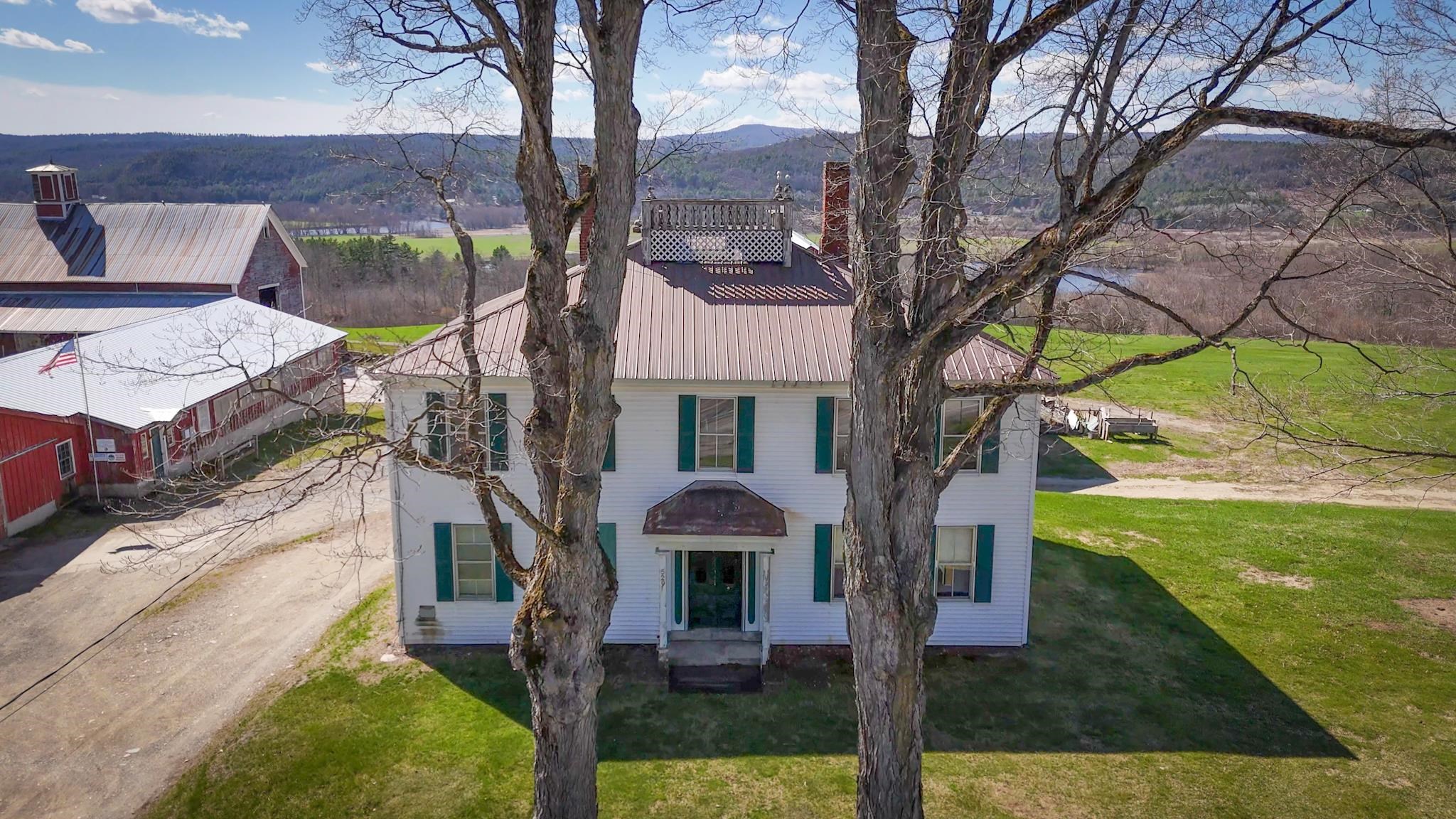 529 Nh Route 10 Property Photo 2