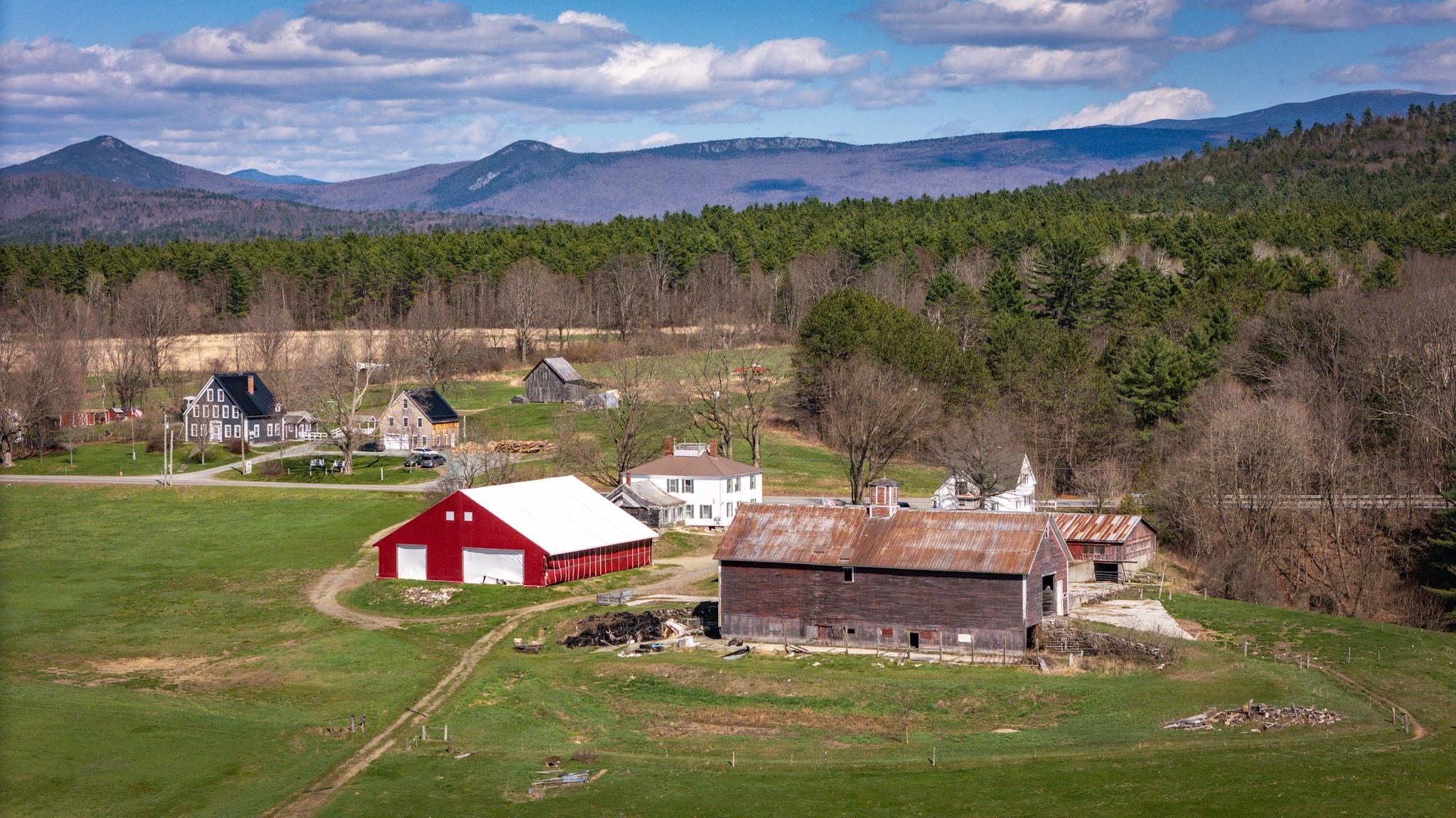 529 Nh Route 10 Property Photo 5