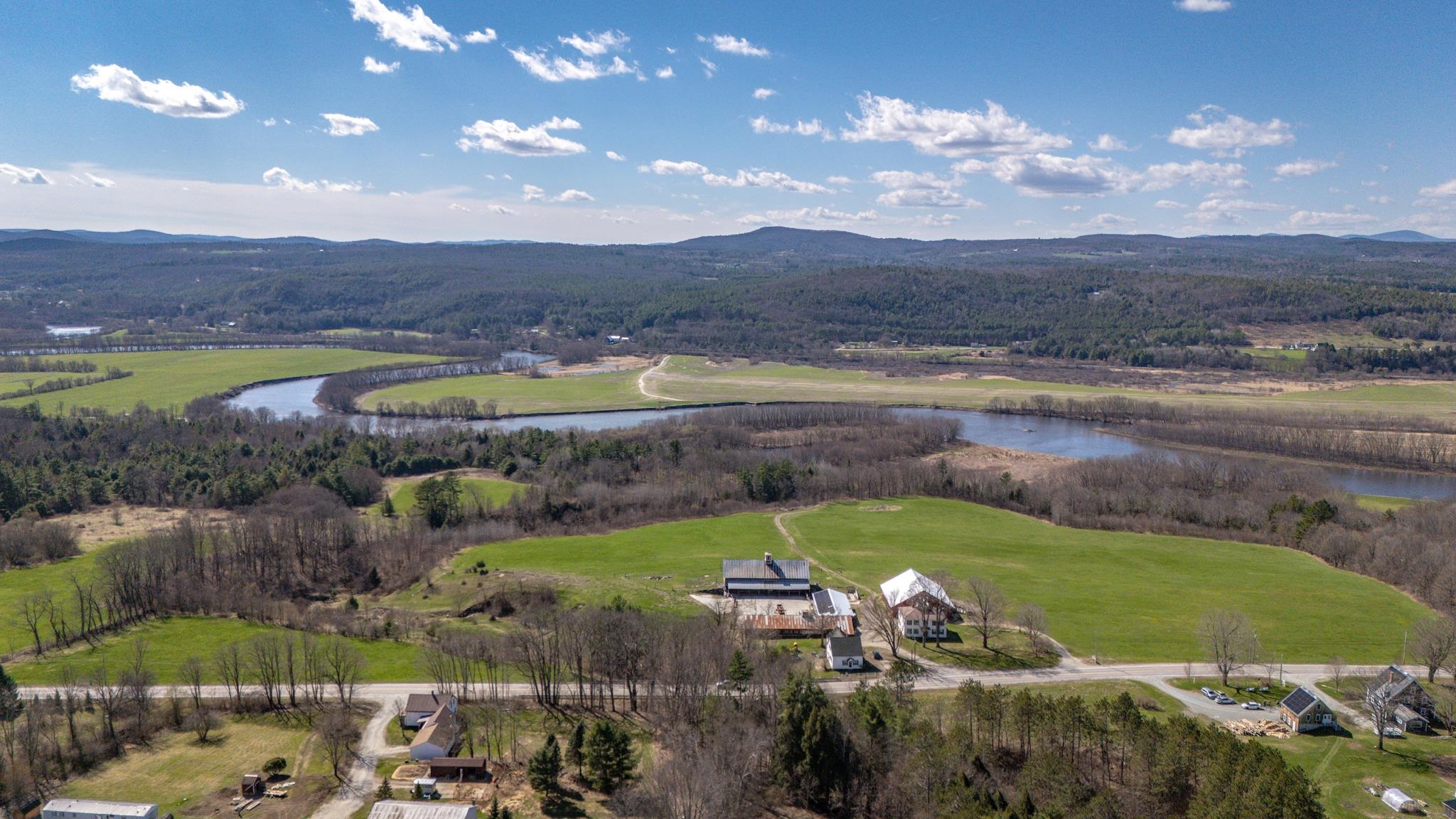529 Nh Route 10 Property Photo 8