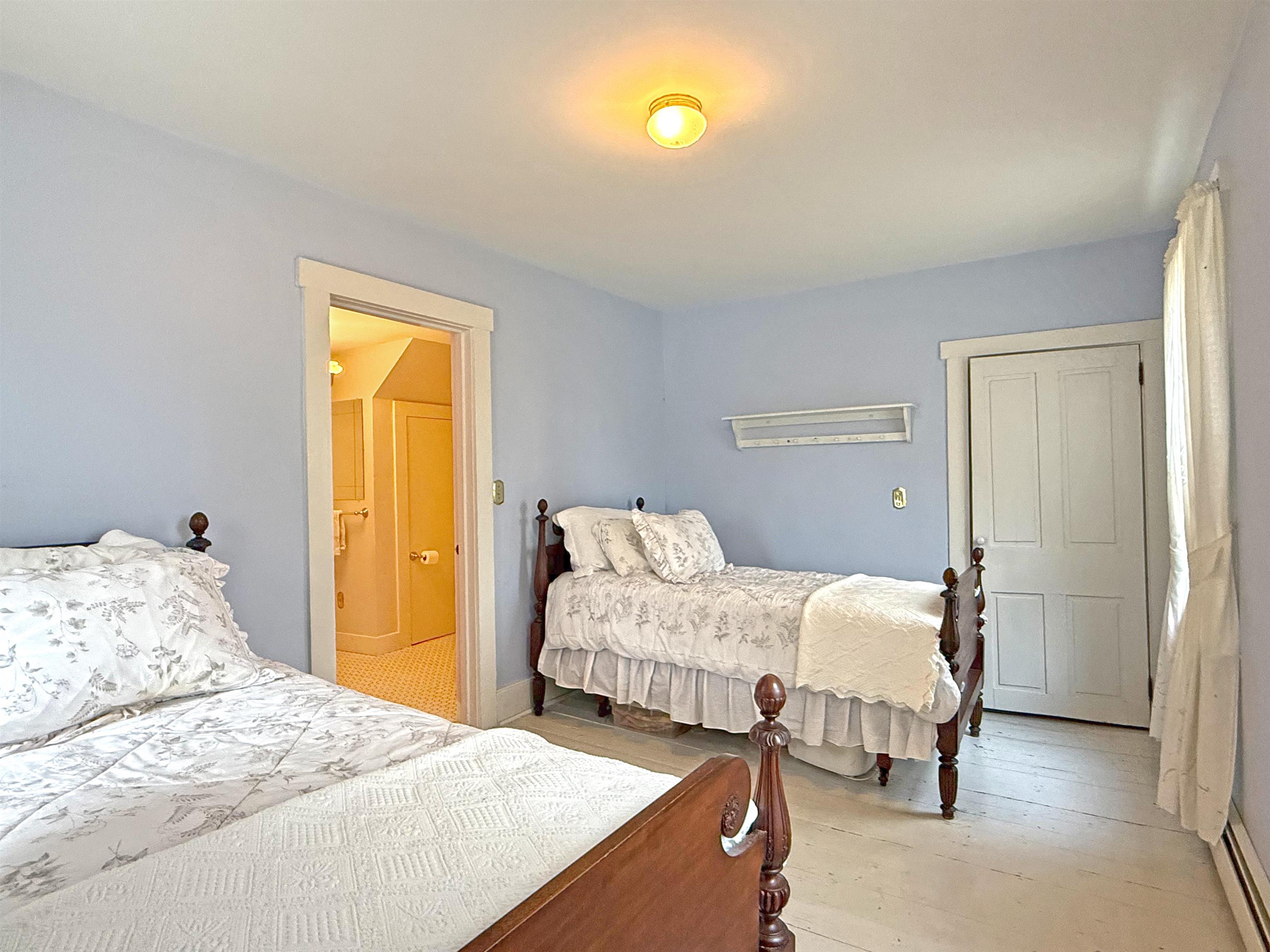 2442 Maple Street Property Photo 29
