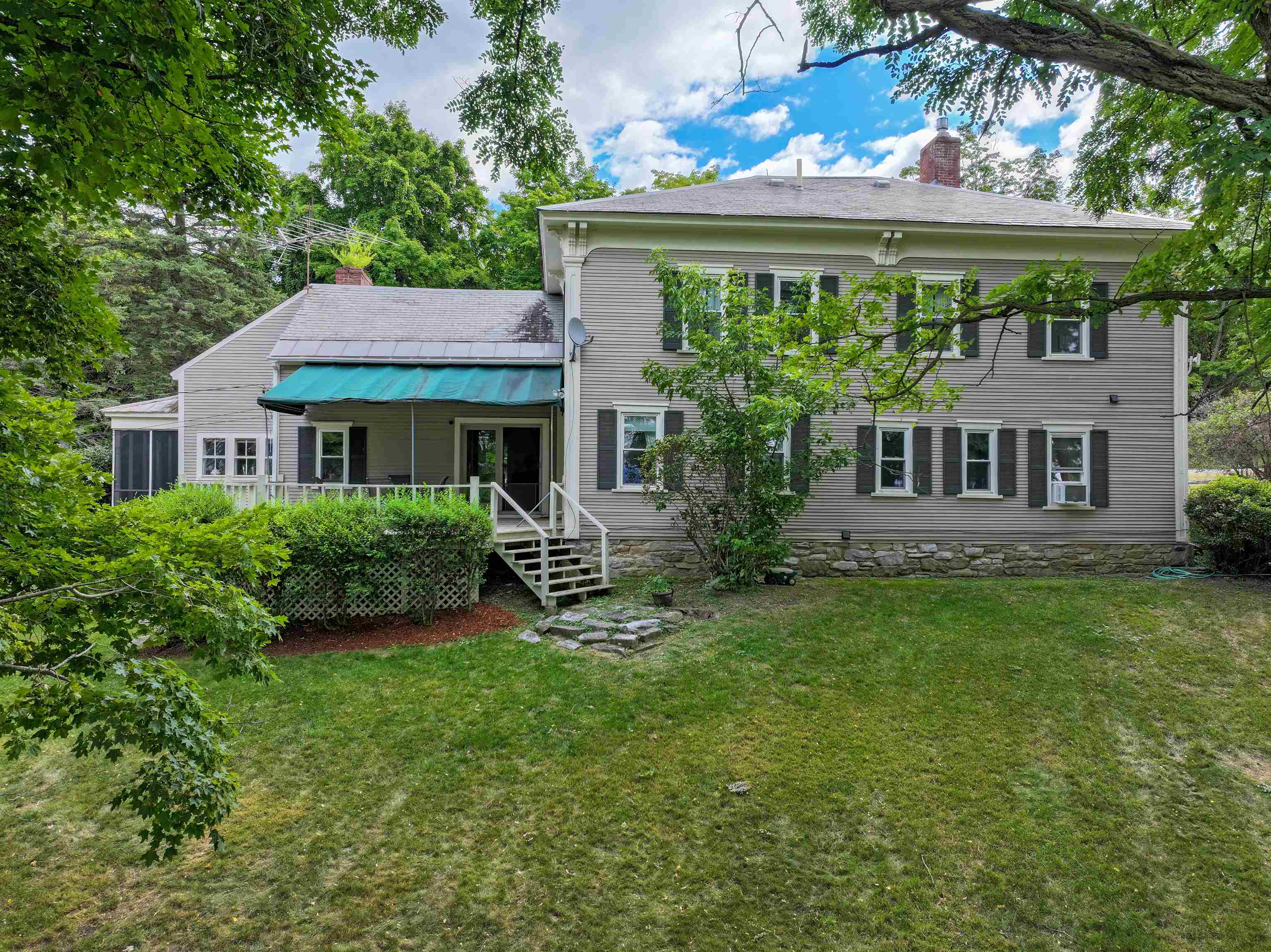 2442 Maple Street Property Photo 48