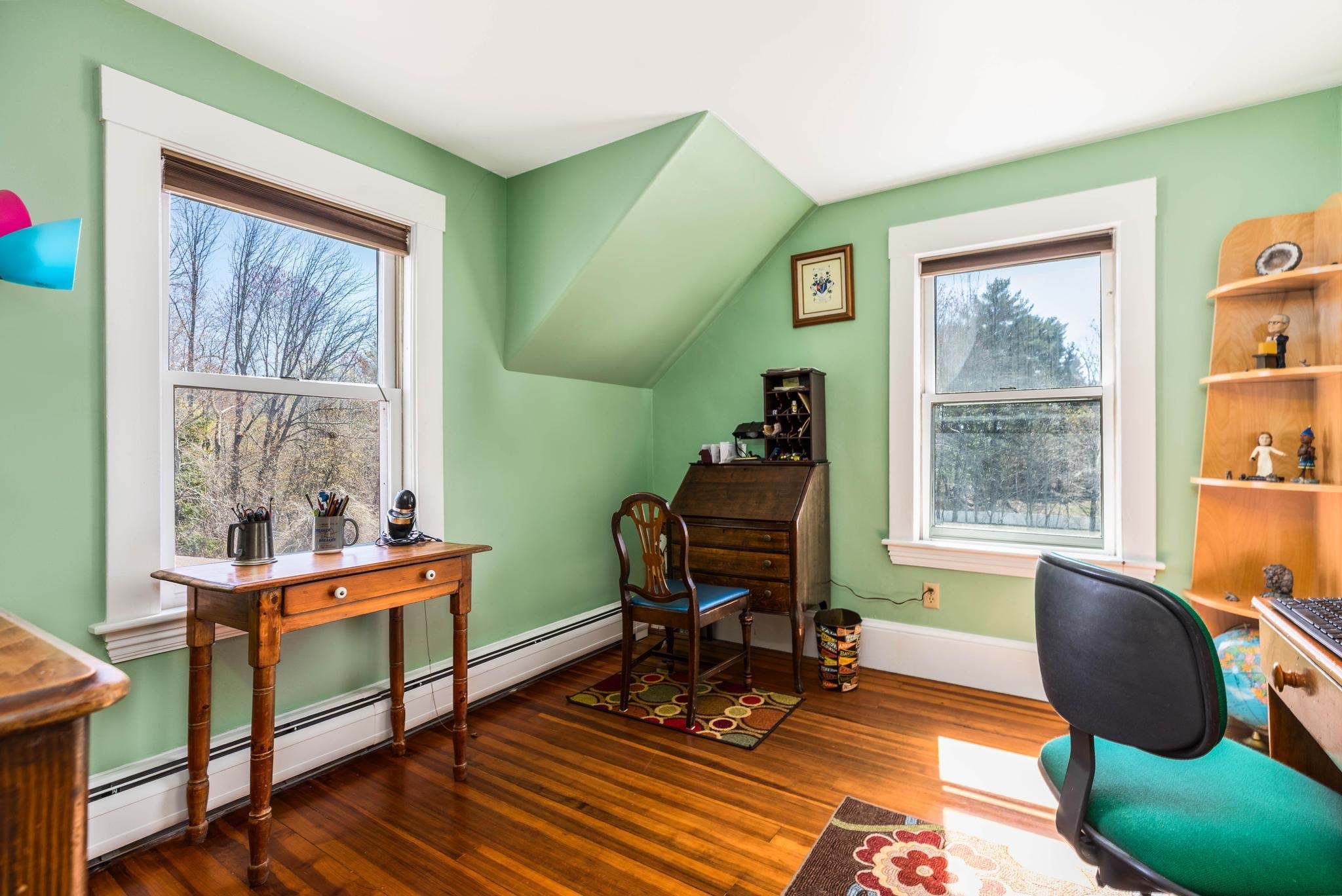 536 Middle Road Property Photo 19