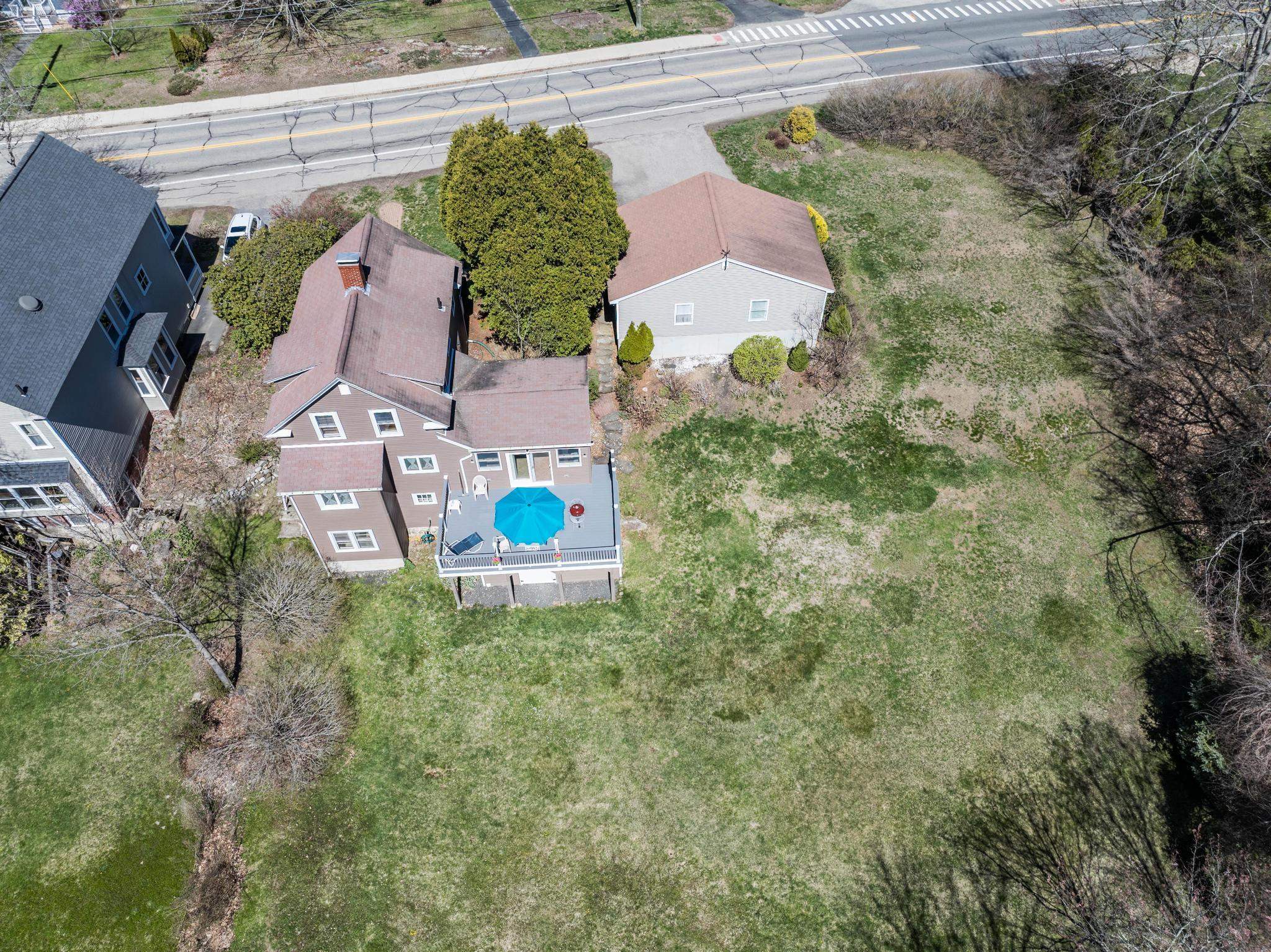 536 Middle Road Property Photo 31
