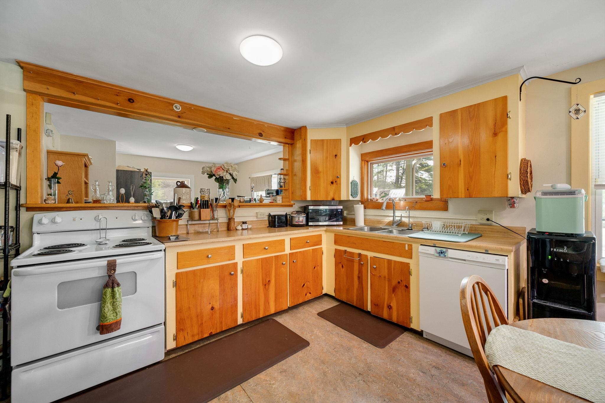 661 Elm Street Property Photo 18