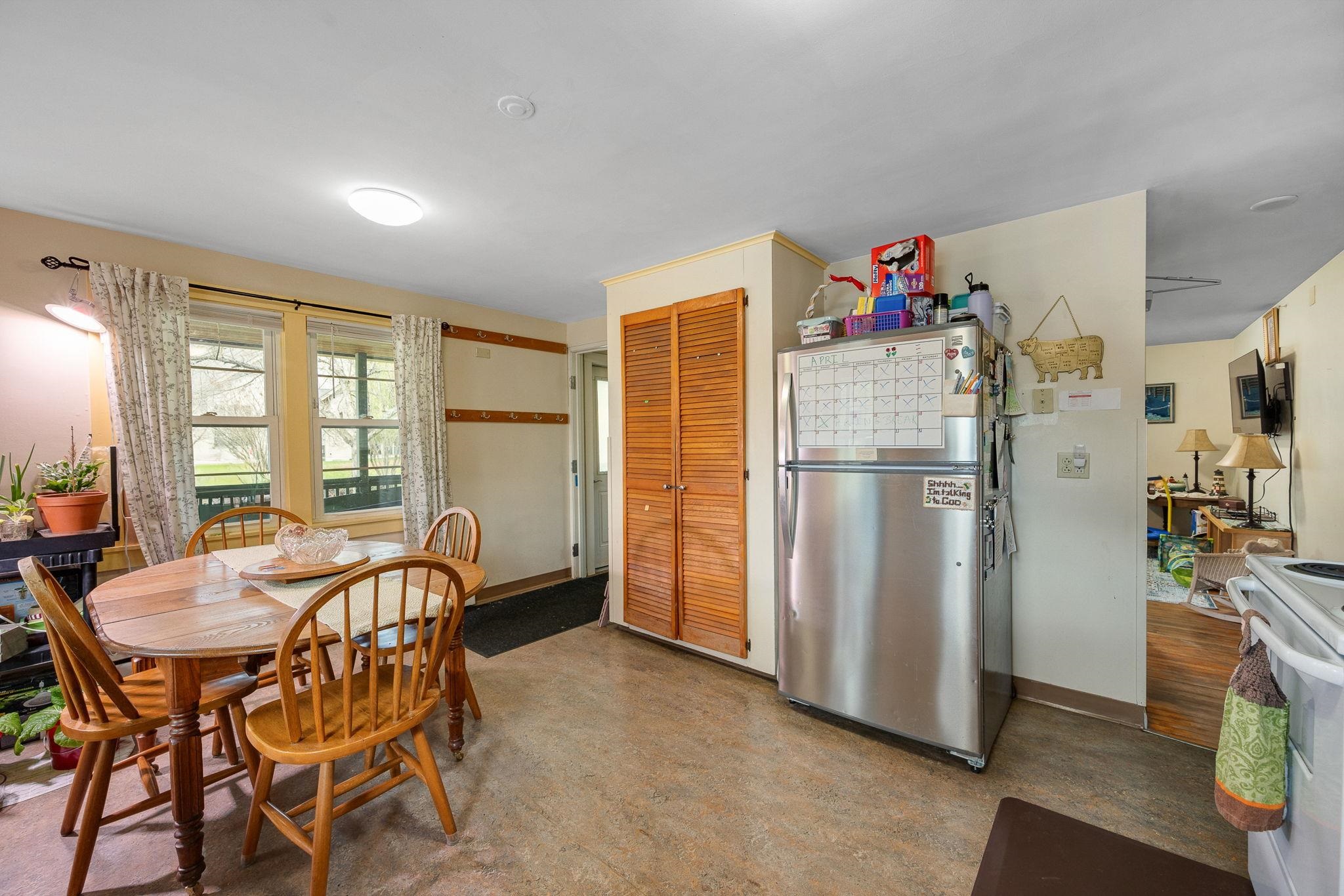 661 Elm Street Property Photo 19